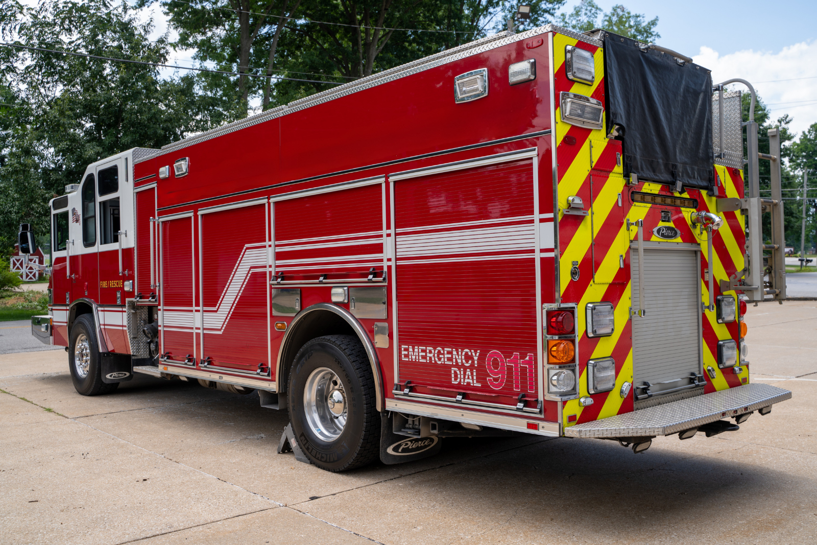2014 Pierce Quantum Pumper - image 5