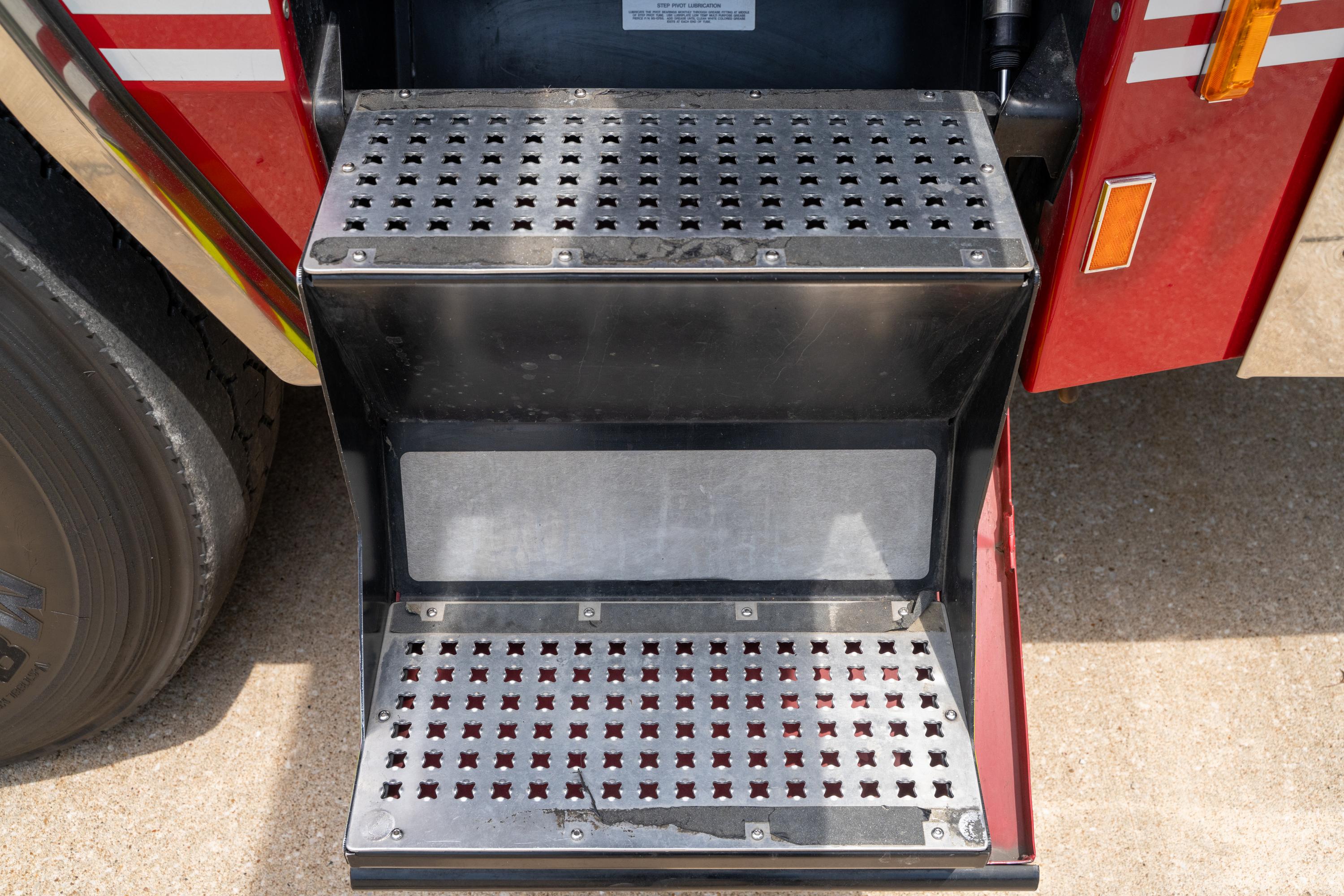 2014 Pierce Quantum Pumper - image 119
