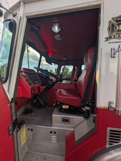 1995 E-One Protector Light Rescue - image 18