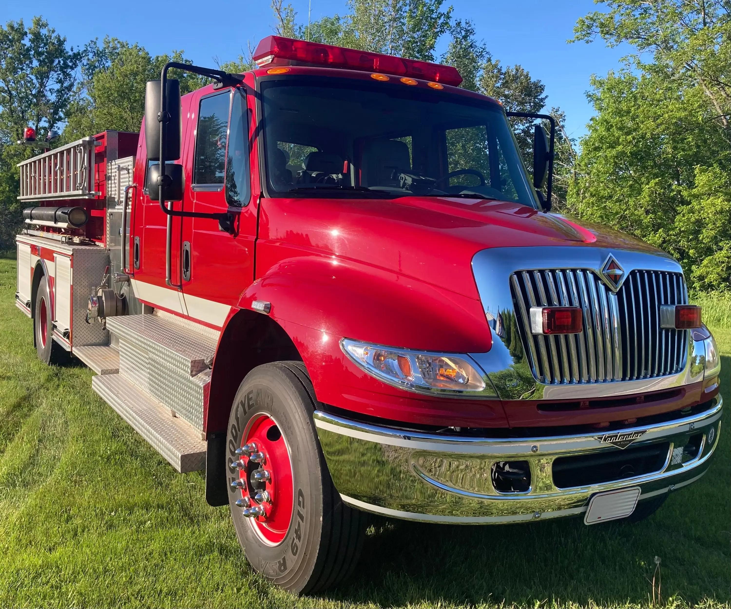 2005 Pierce International Pumper - image 2