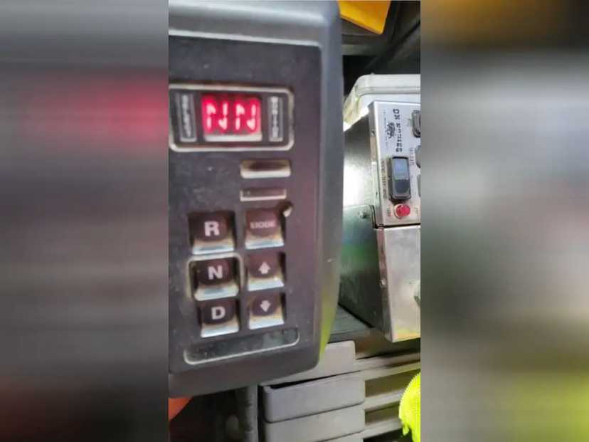 2014 Caterpillar CT660 — photo 6