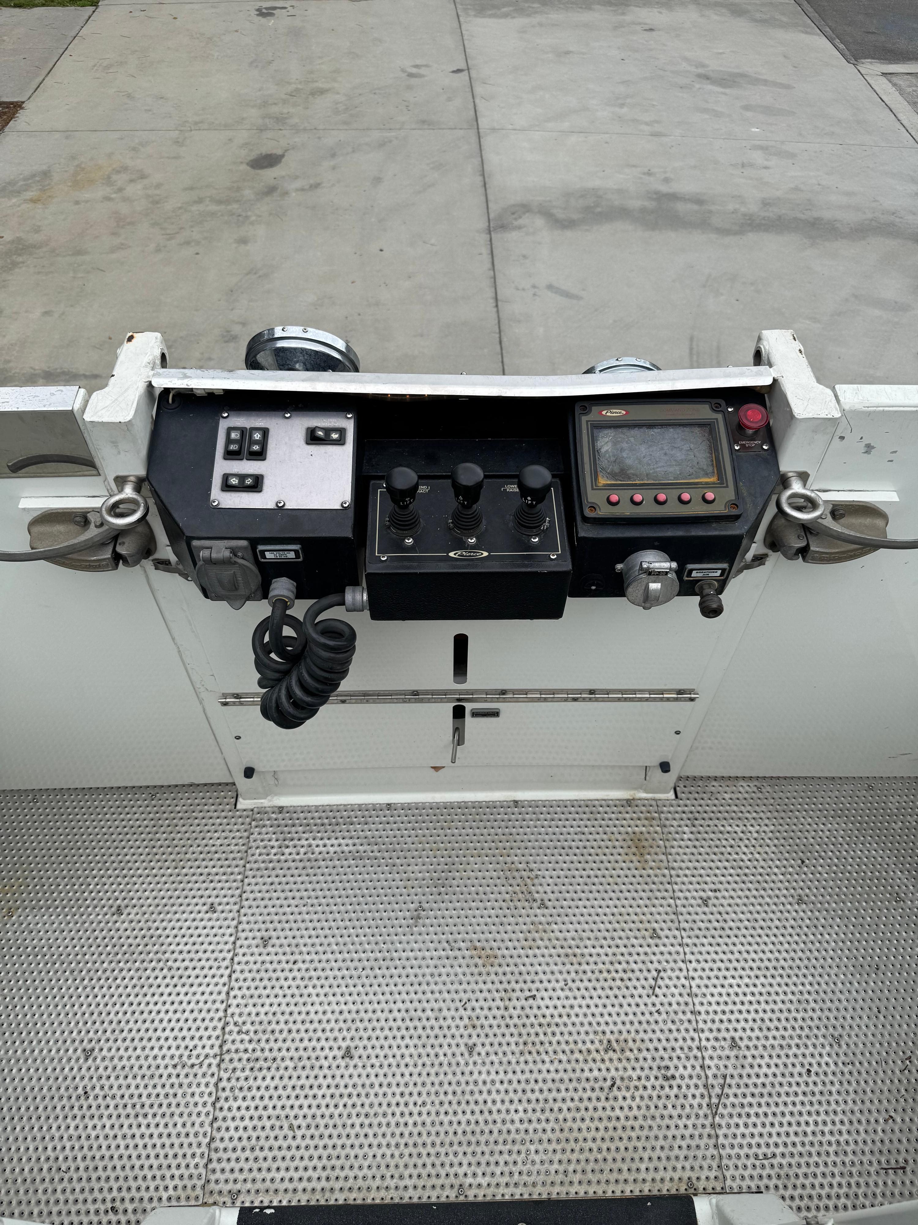 2001 Pierce Dash 85' Aerial - image 29