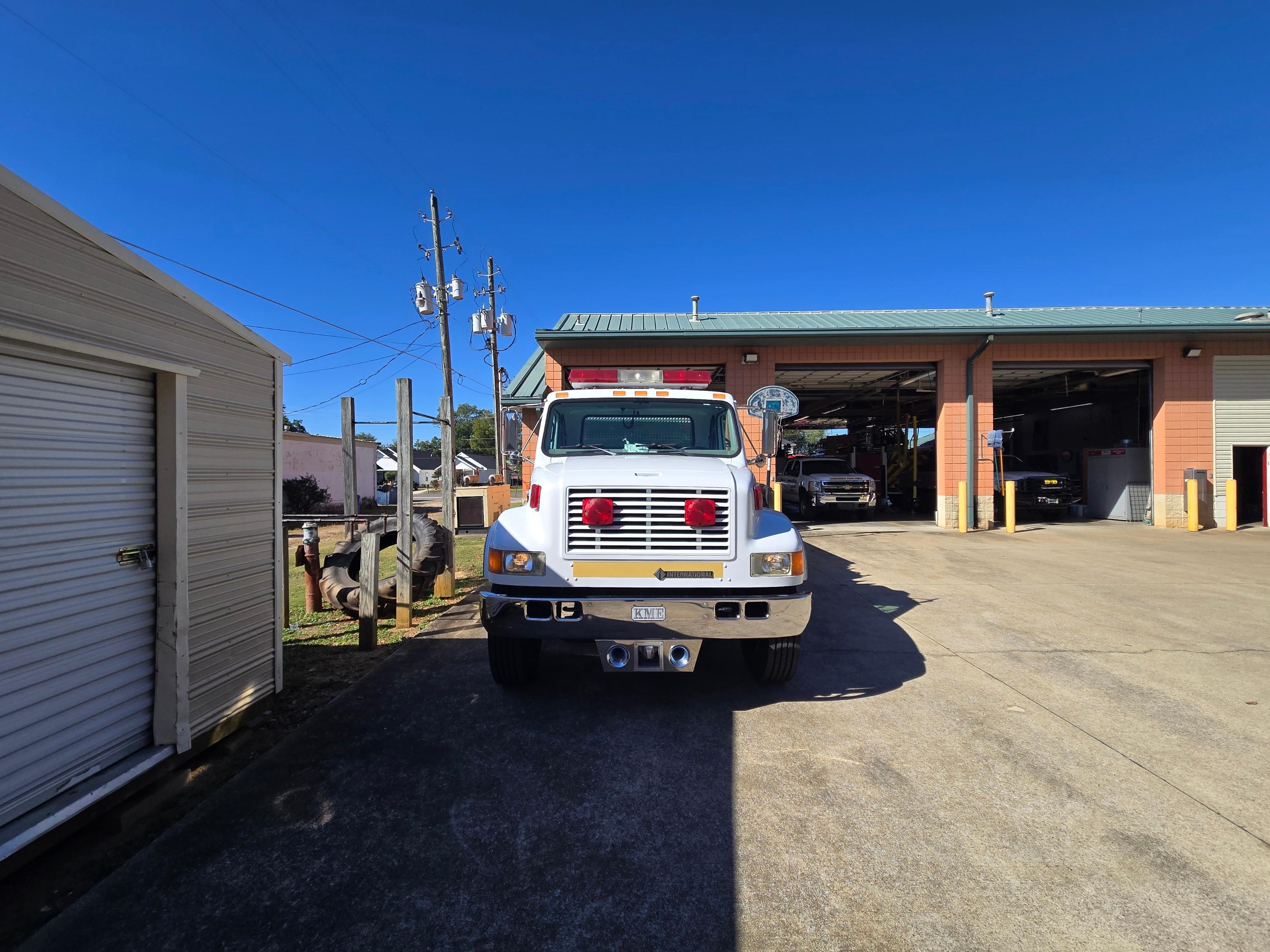 1996 KME Navistar Pumper - image 2