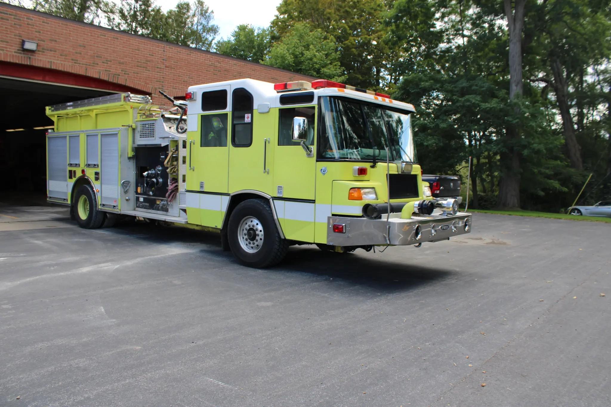 1998 Pierce Quantum Pumper - image 6