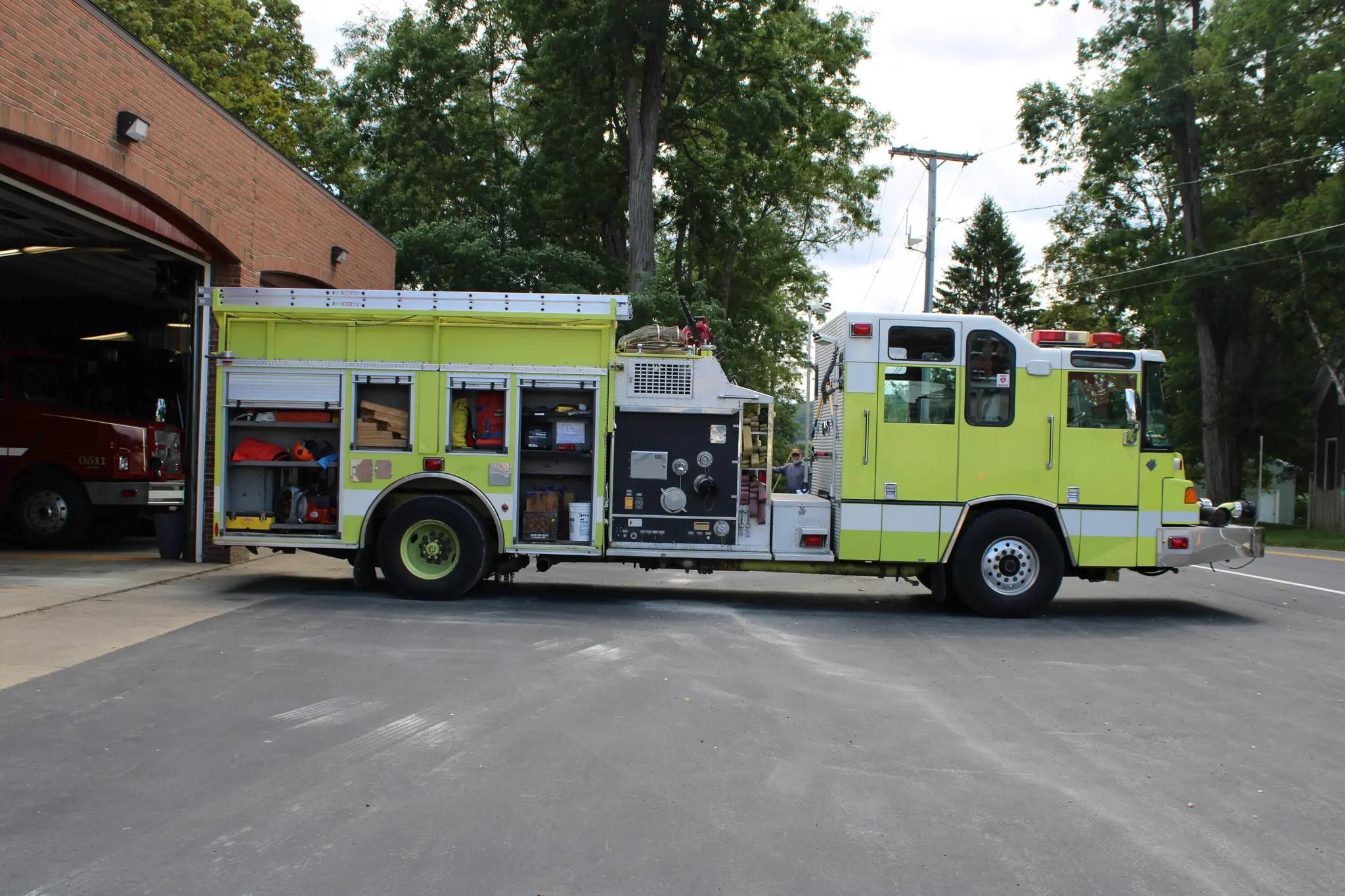 1998 Pierce Quantum Pumper - image 4