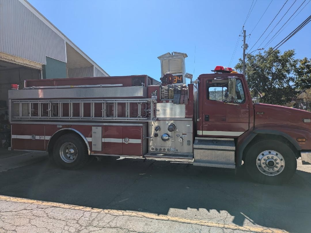 2003 Smeal Freightliner Pumper - image 3