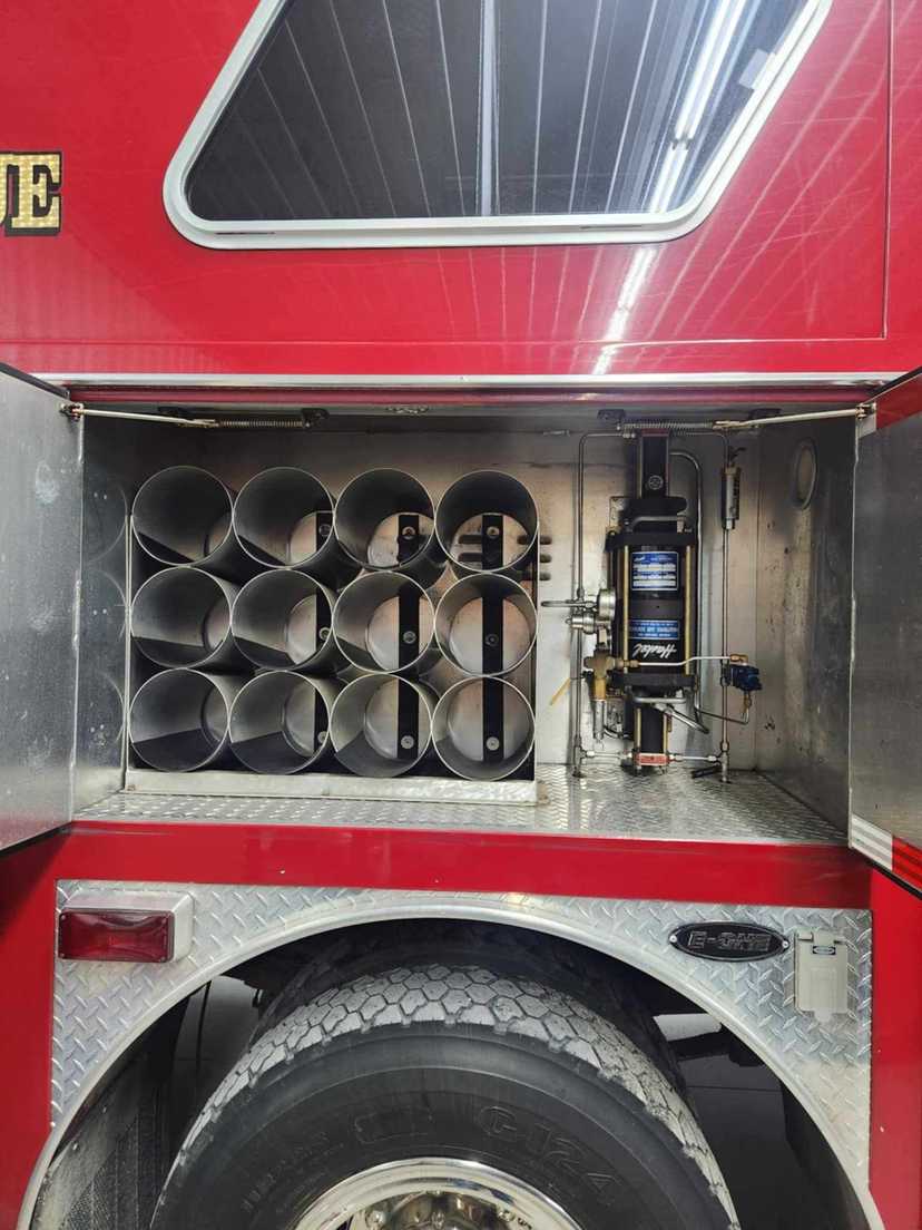 1994 E-One International Heavy Rescue — photo 8