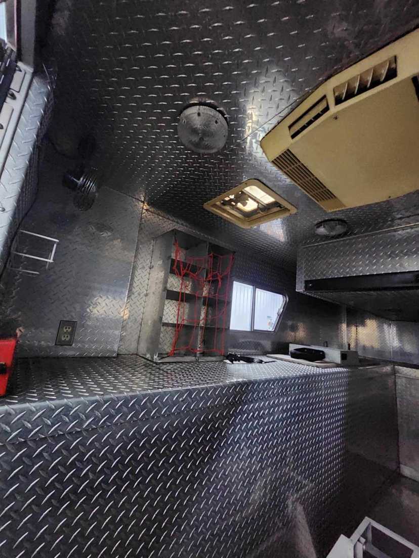 1994 E-One International Heavy Rescue — photo 4
