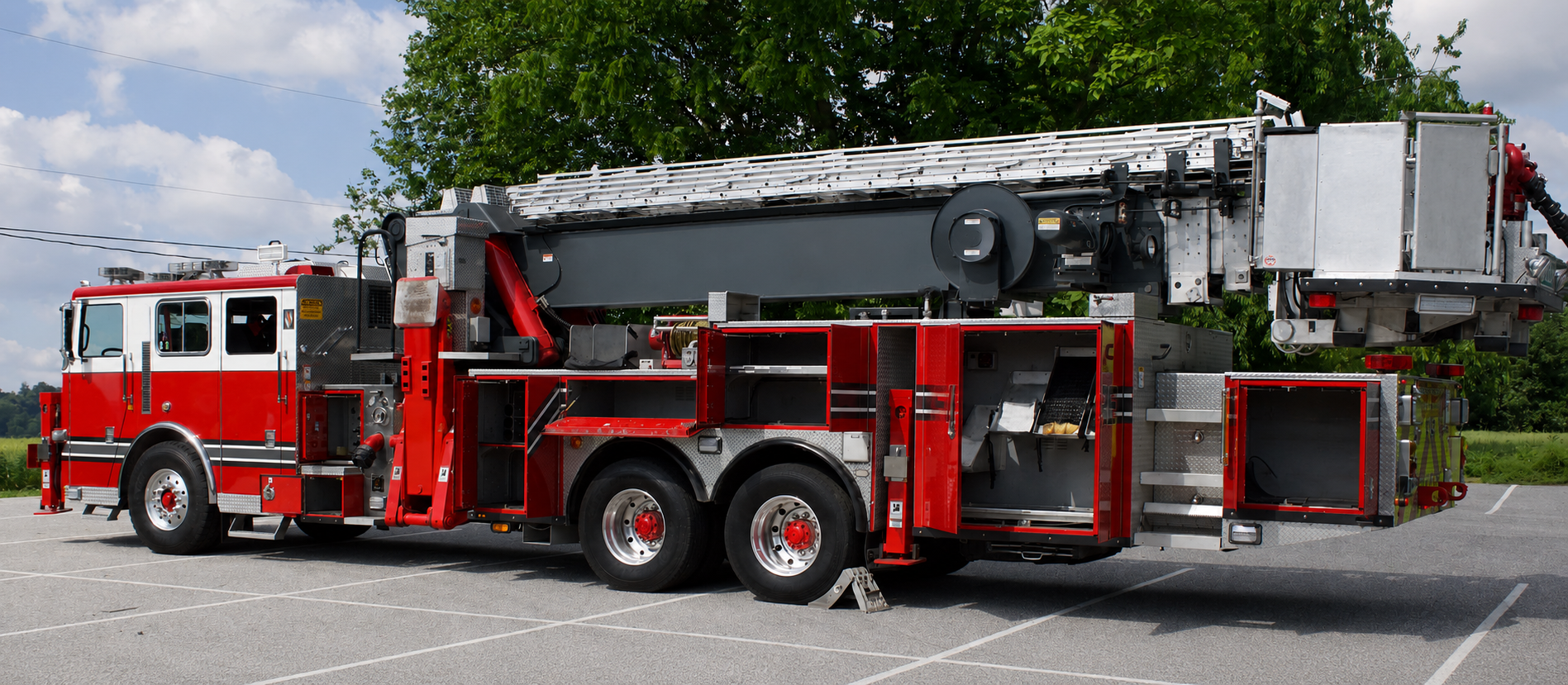 2003 Seagrave Aerialscope 95' Tower - image 9