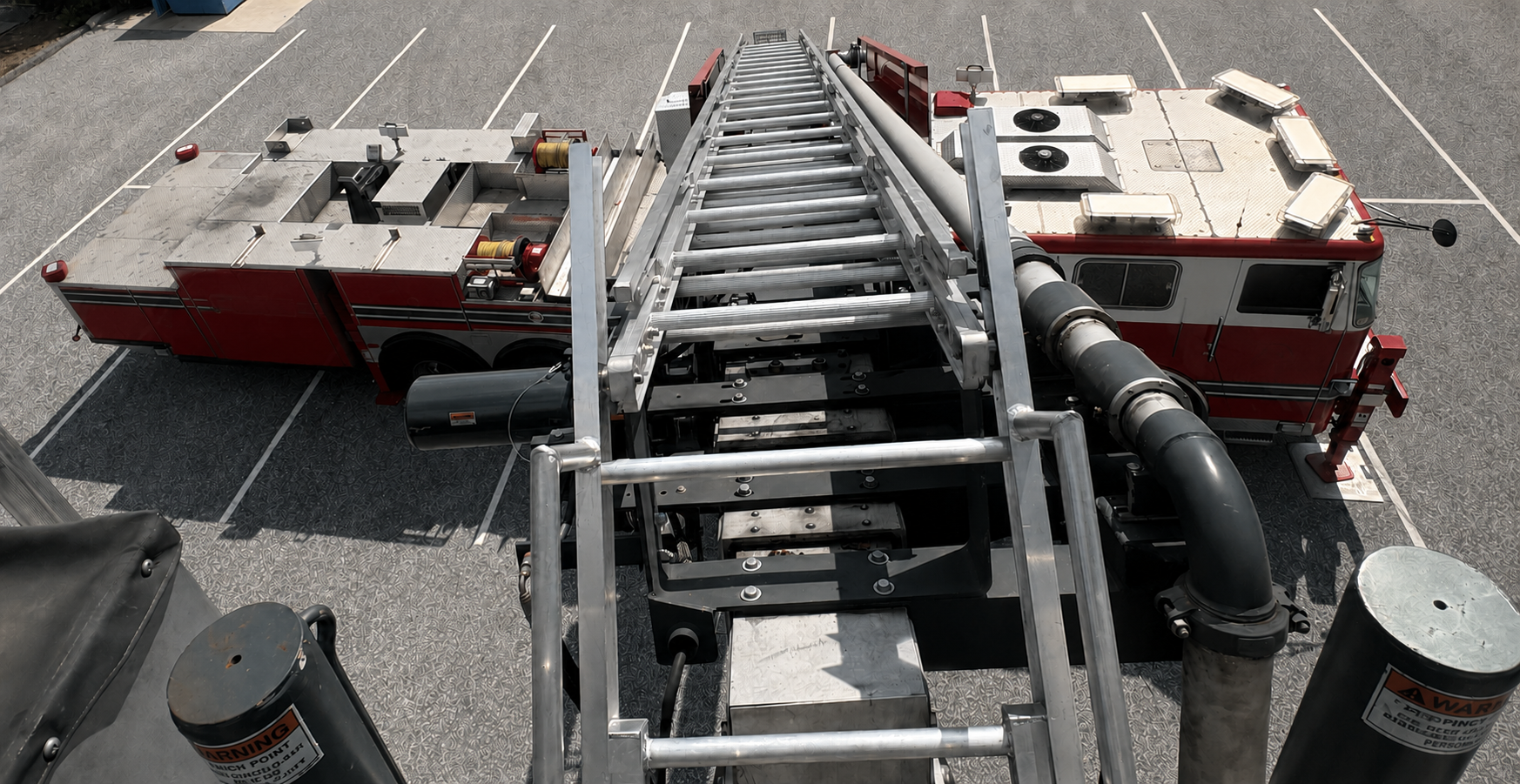 2003 Seagrave Aerialscope 95' Tower - image 55