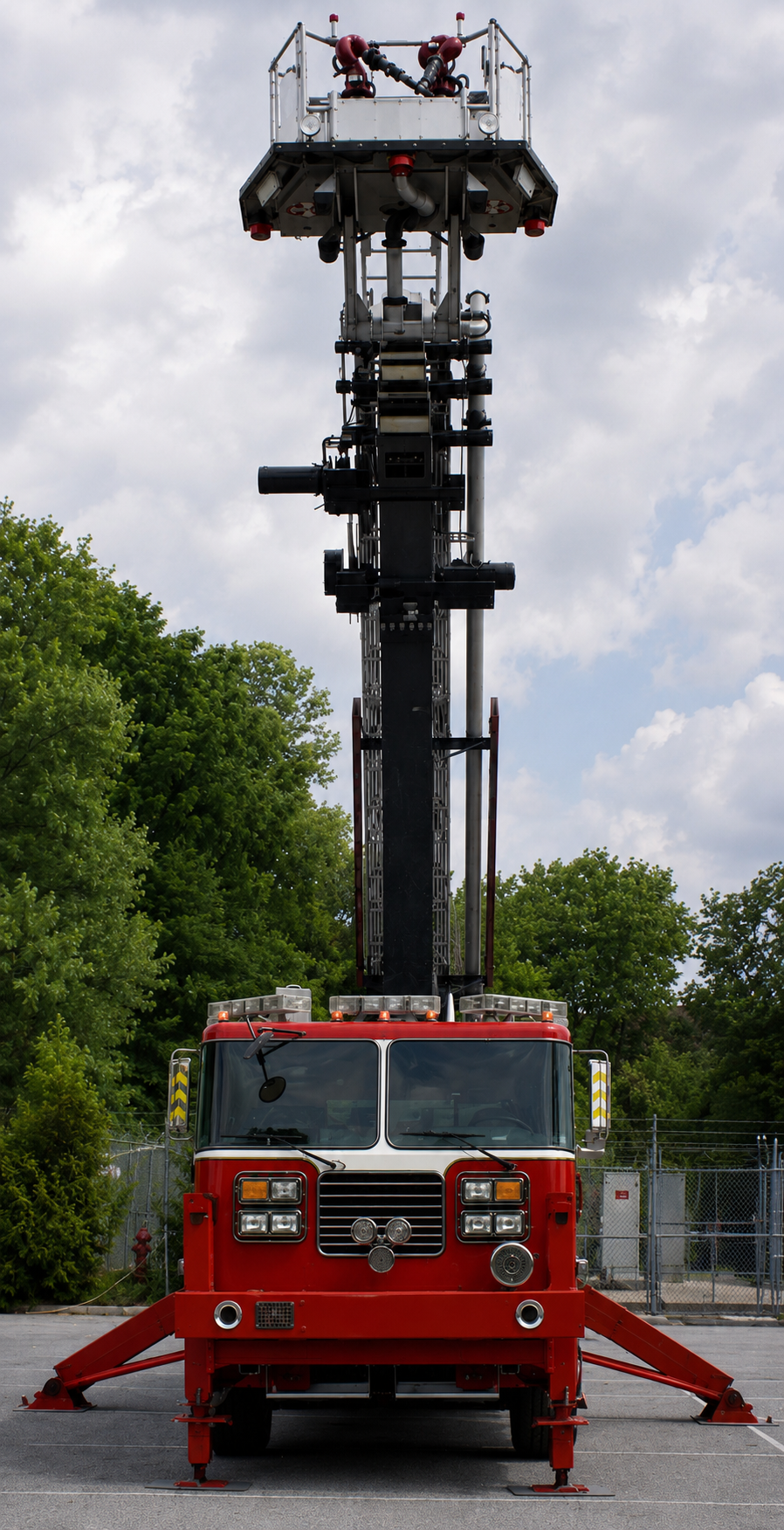 2003 Seagrave Aerialscope 95' Tower - image 54