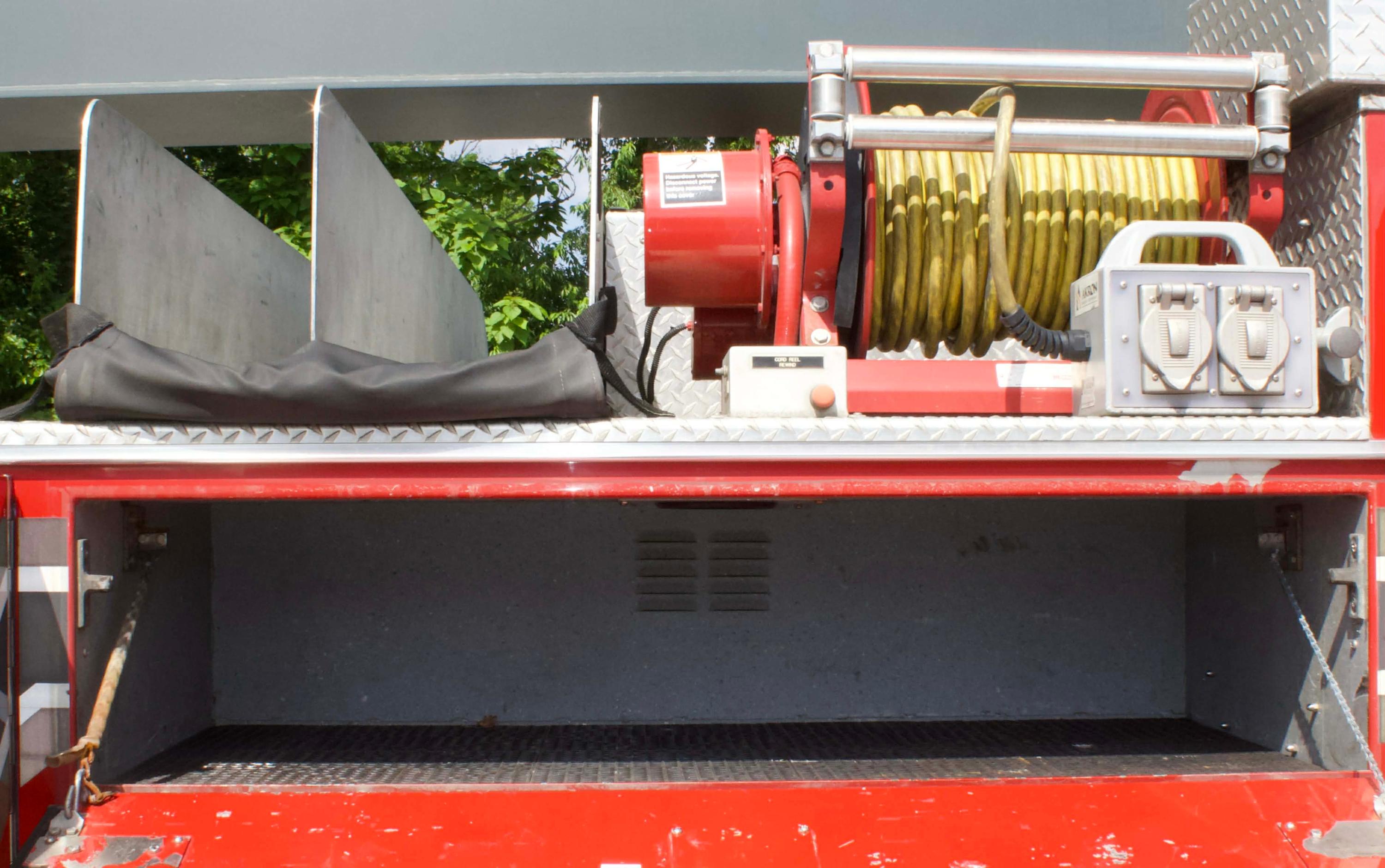 2003 Seagrave Aerialscope 95' Tower - image 58