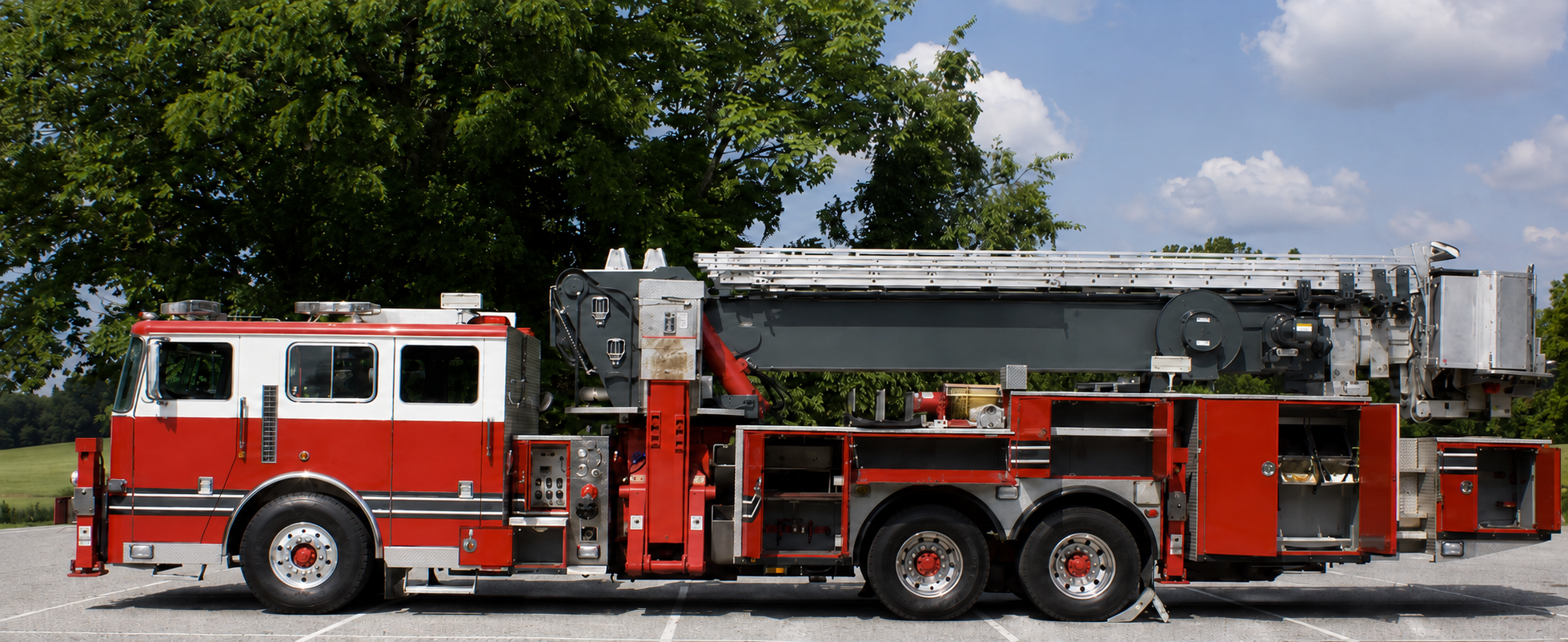 2003 Seagrave Aerialscope 95' Tower - image 12