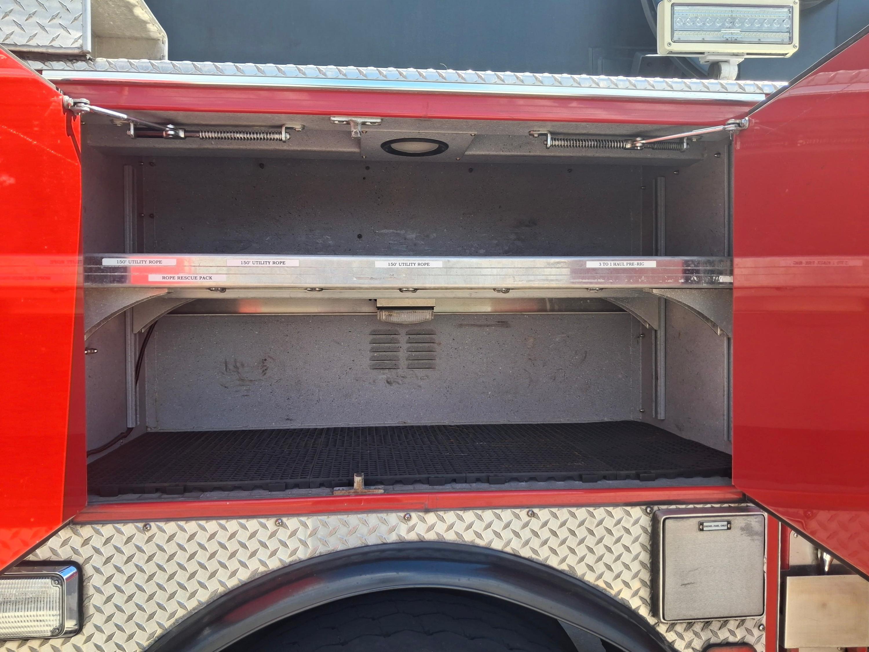 2003 Seagrave Aerialscope 95' Tower - image 39