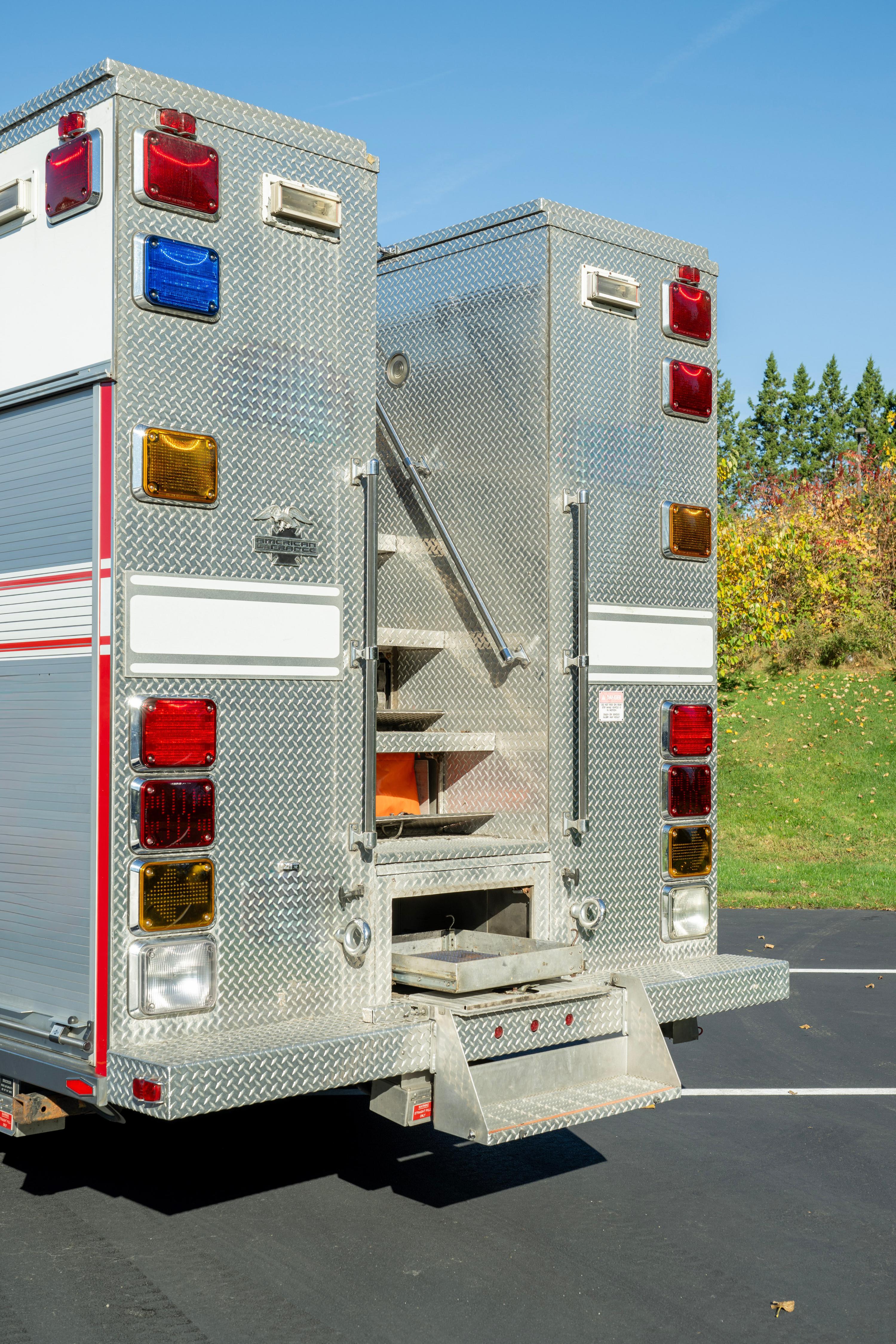 2005 KME American LaFrance Heavy Rescue - image 8