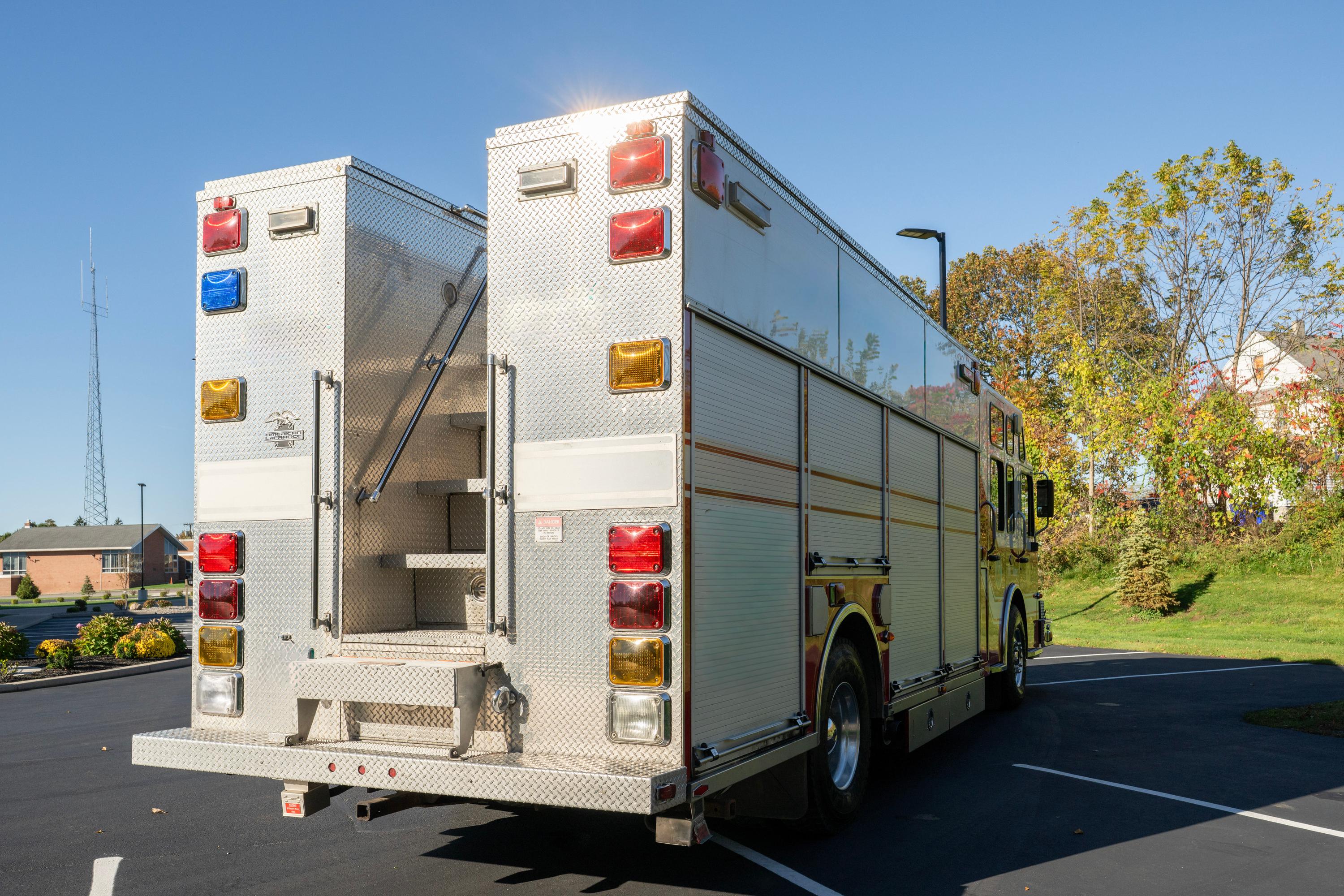 2005 KME American LaFrance Heavy Rescue - image 6