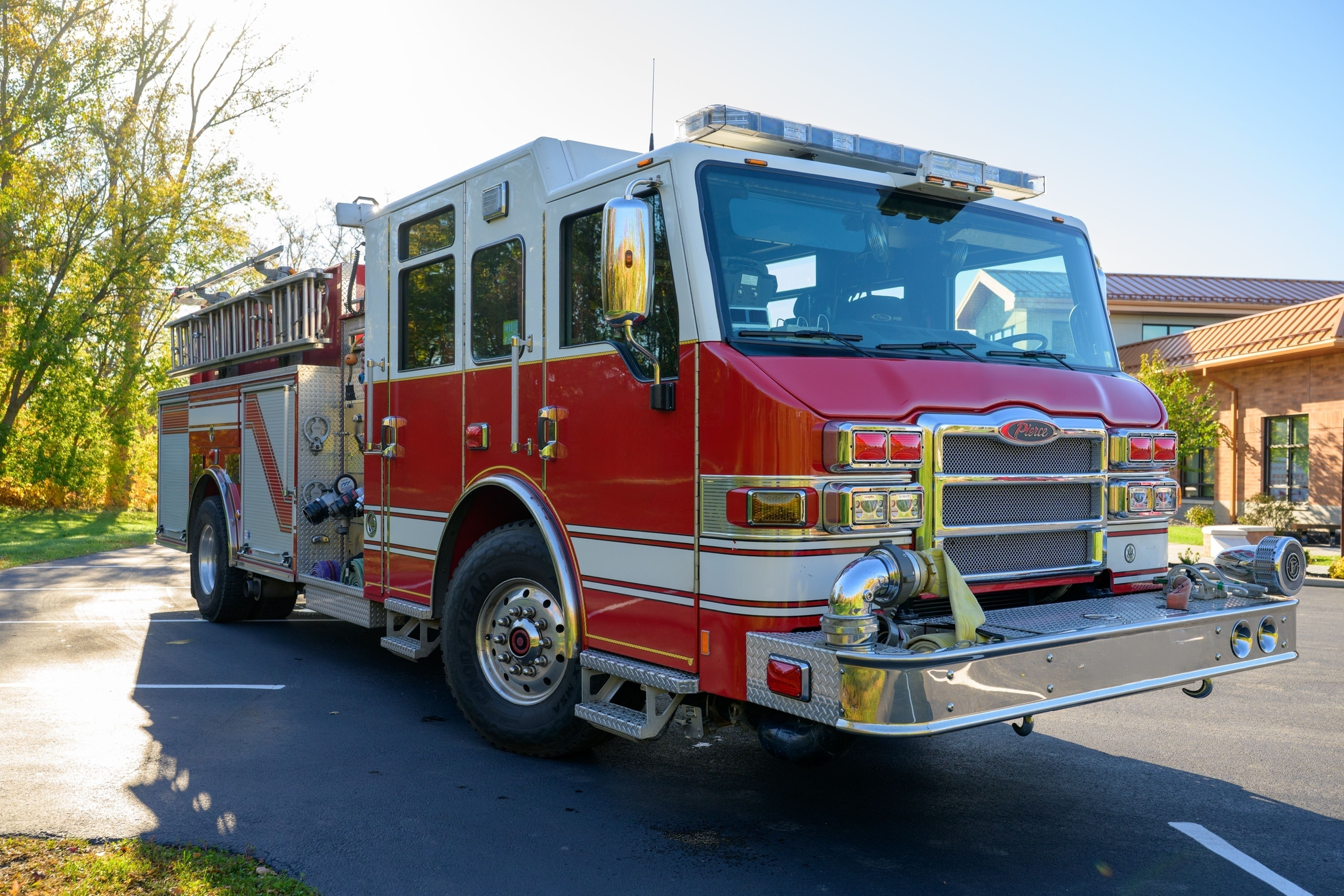 2015 Pierce Impel Pumper - image 2