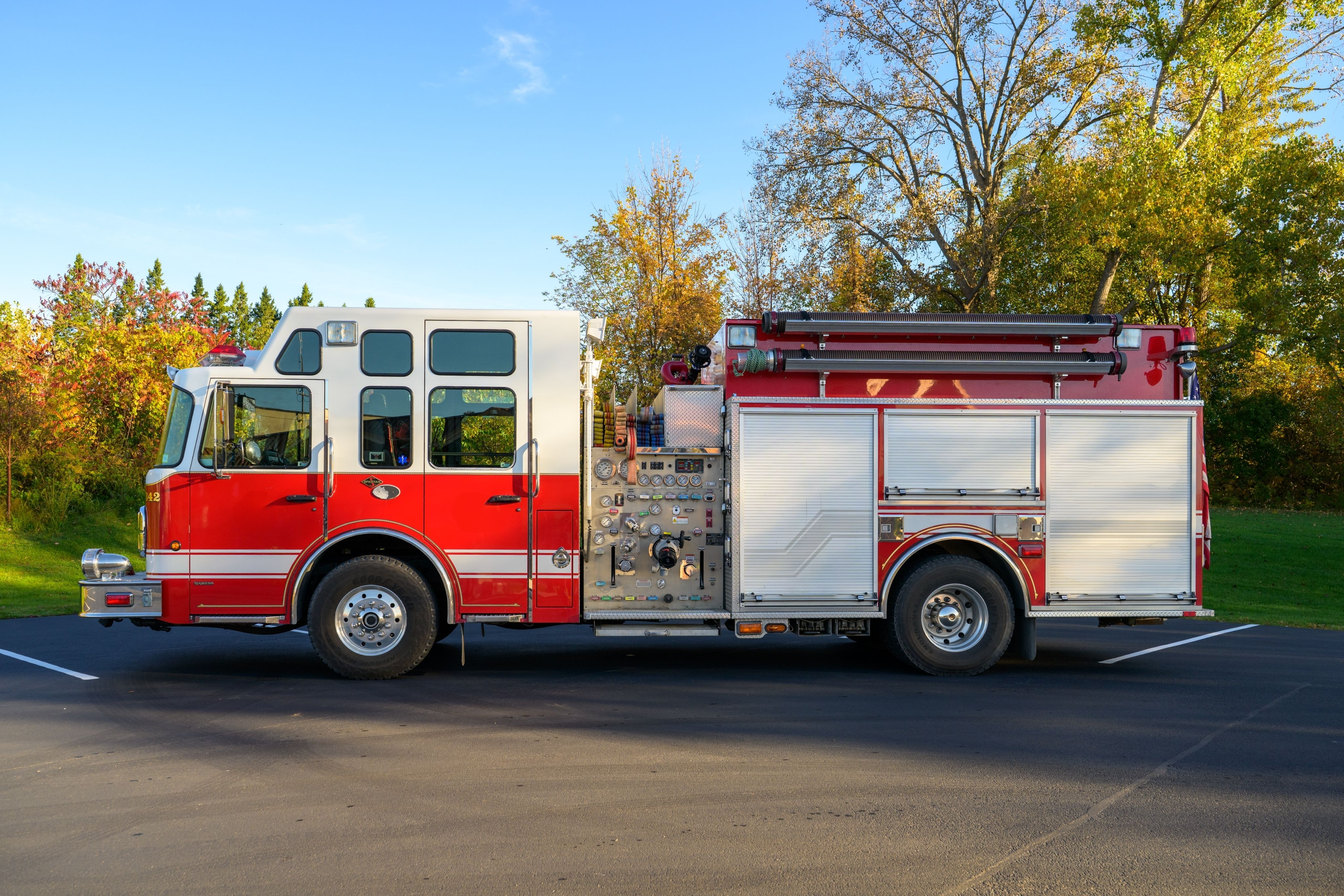 2007 KME Spartan Pumper Tanker - image 4