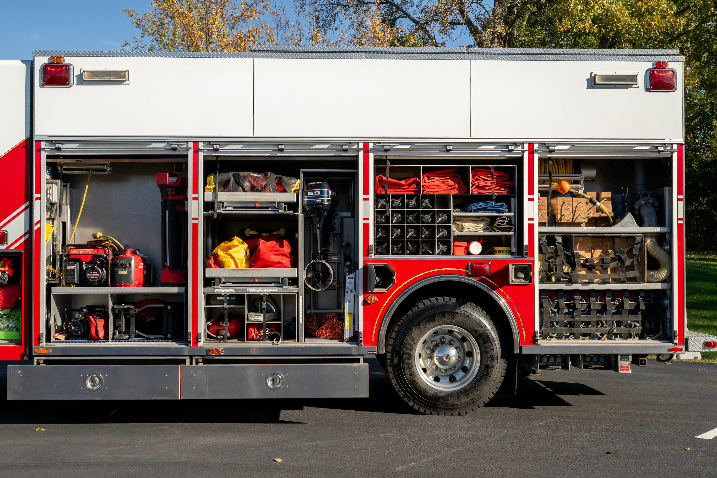 2005 KME American LaFrance Heavy Rescue - image 32