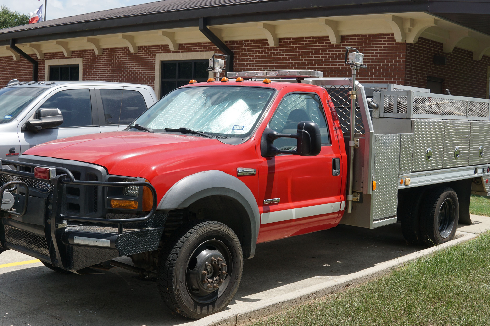 2005 Ford F550 4x4 Brush Truck - image 1