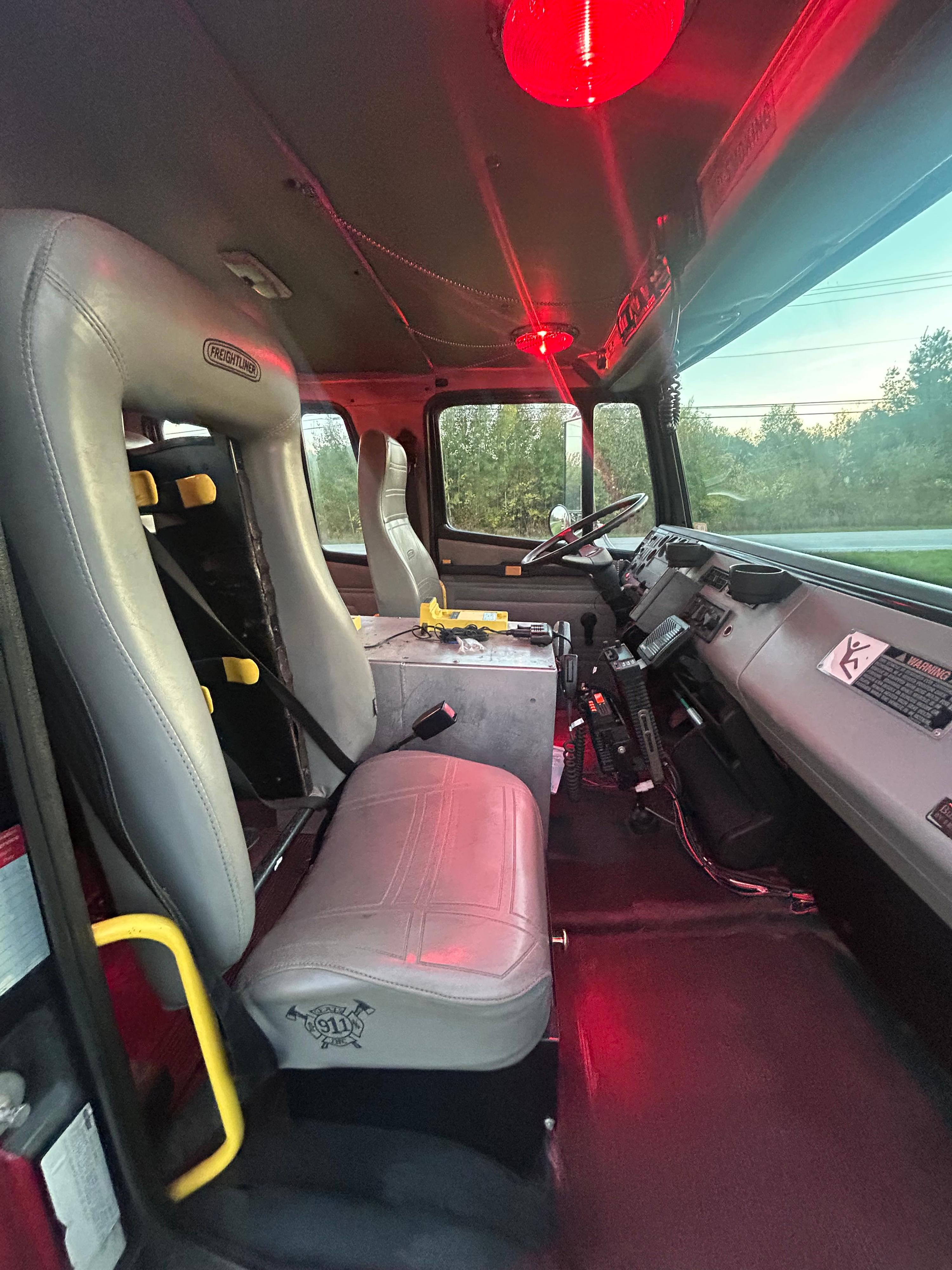 1996 E-One Freightliner Pumper - image 17