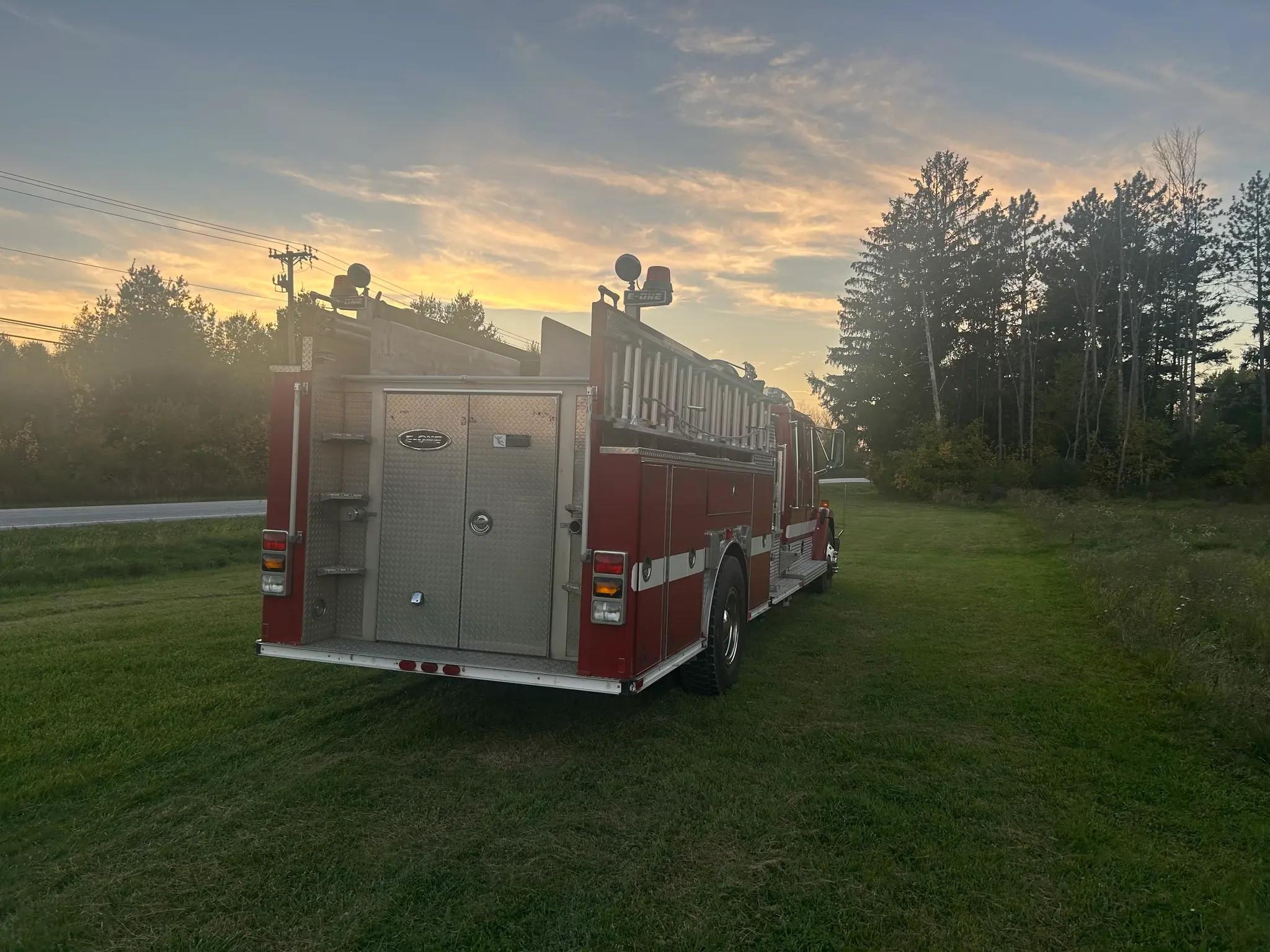 1996 E-One Freightliner Pumper - image 6