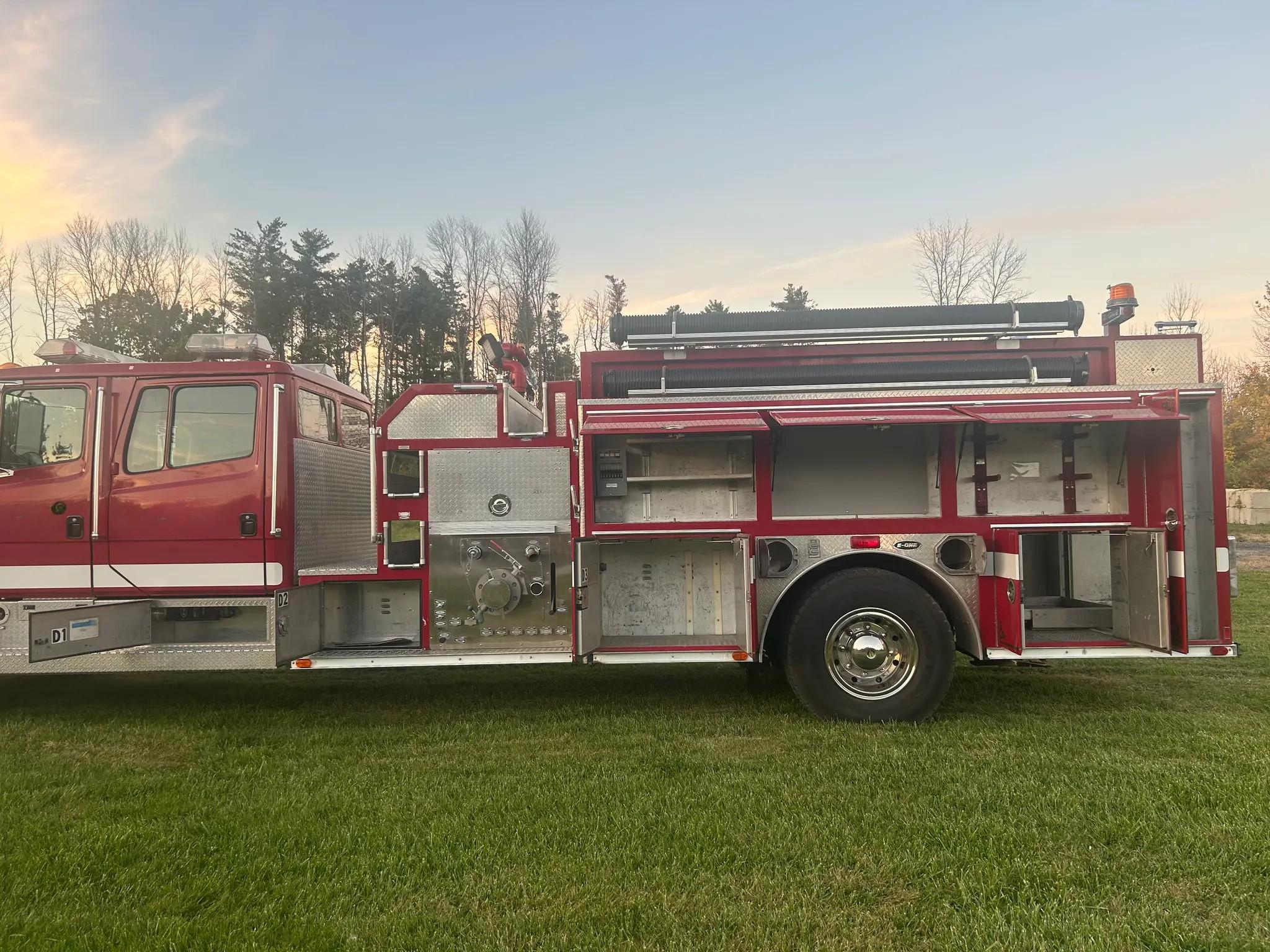 1996 E-One Freightliner Pumper - image 9