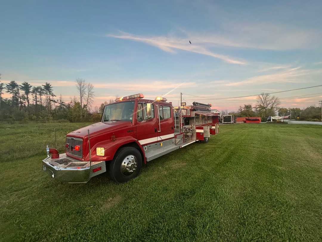 1996 E-One Freightliner FL80 Pumper (1250/1000/30)