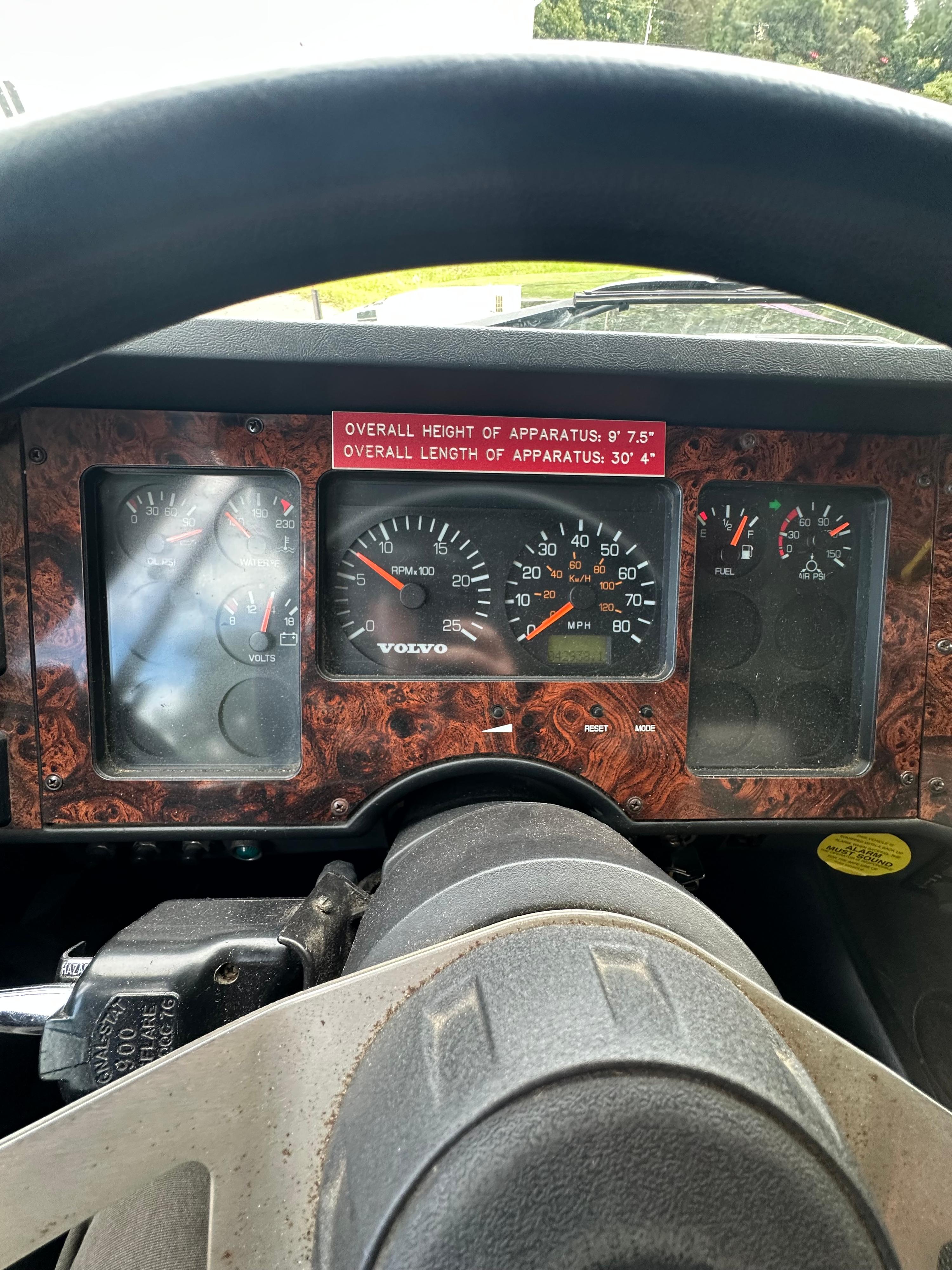 1997 Volvo Pumper - image 14