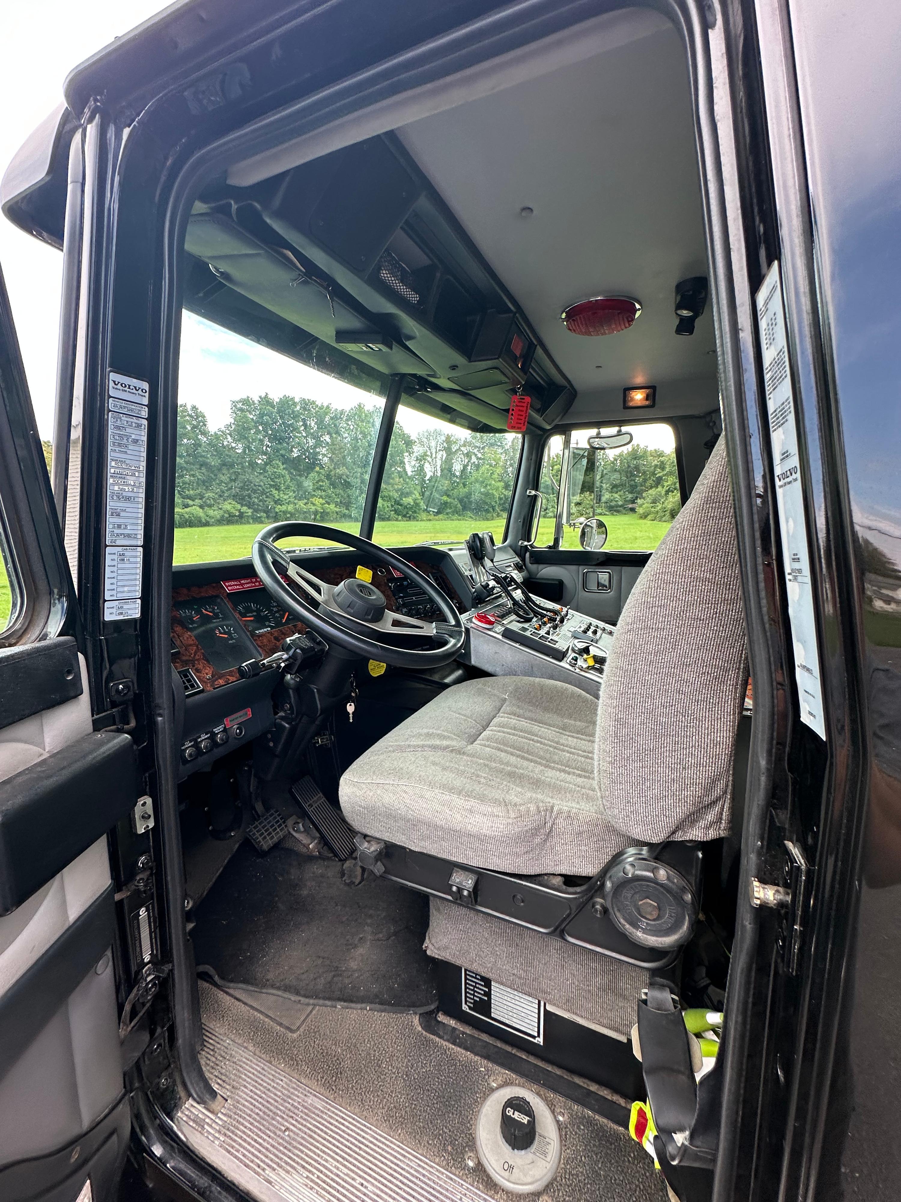 1997 Volvo Pumper - image 10