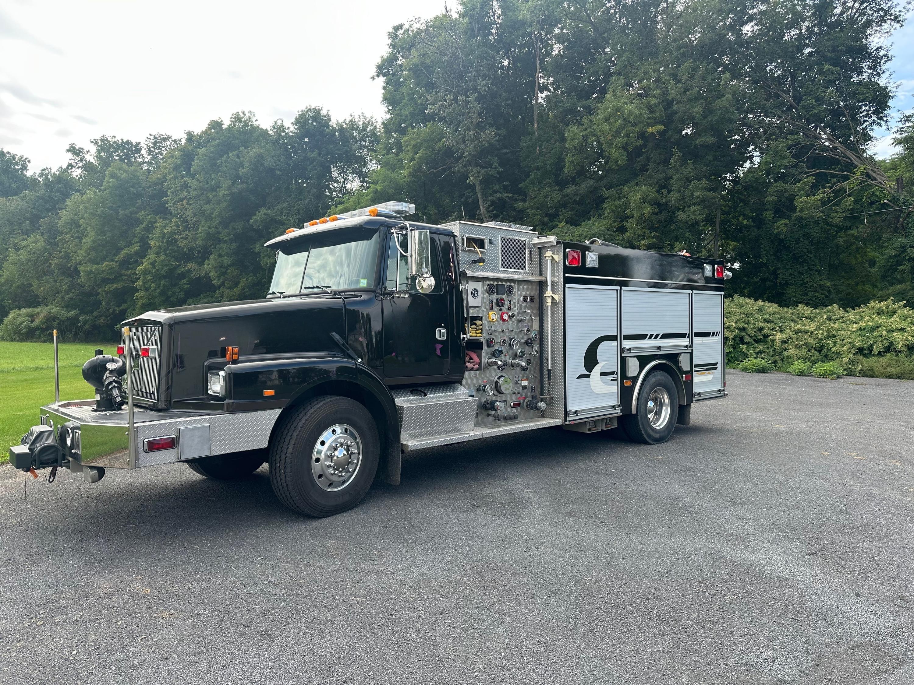 1997 Volvo Pumper - image 2