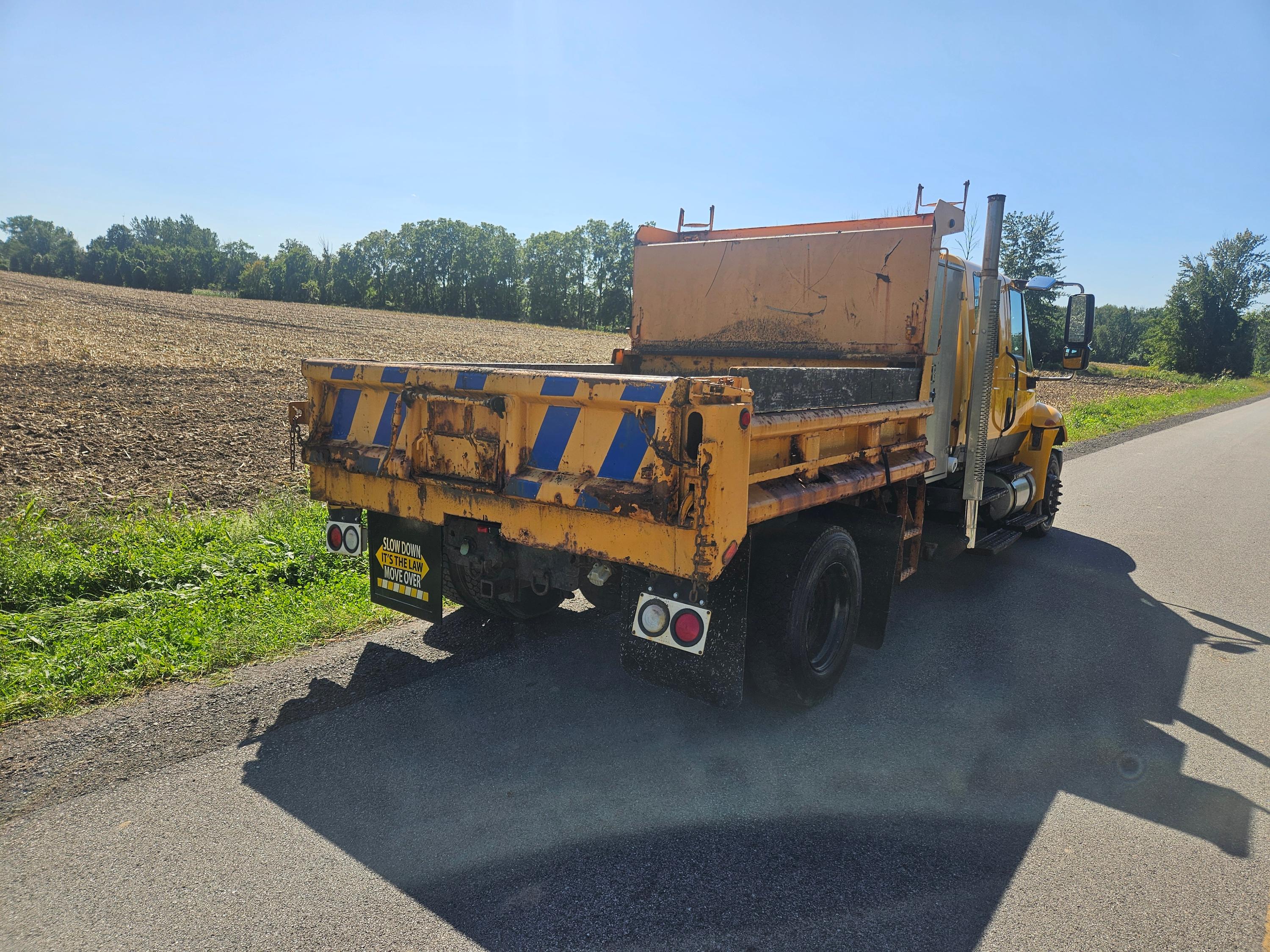 2010 International 4300 durastar Dump Truck - image 6