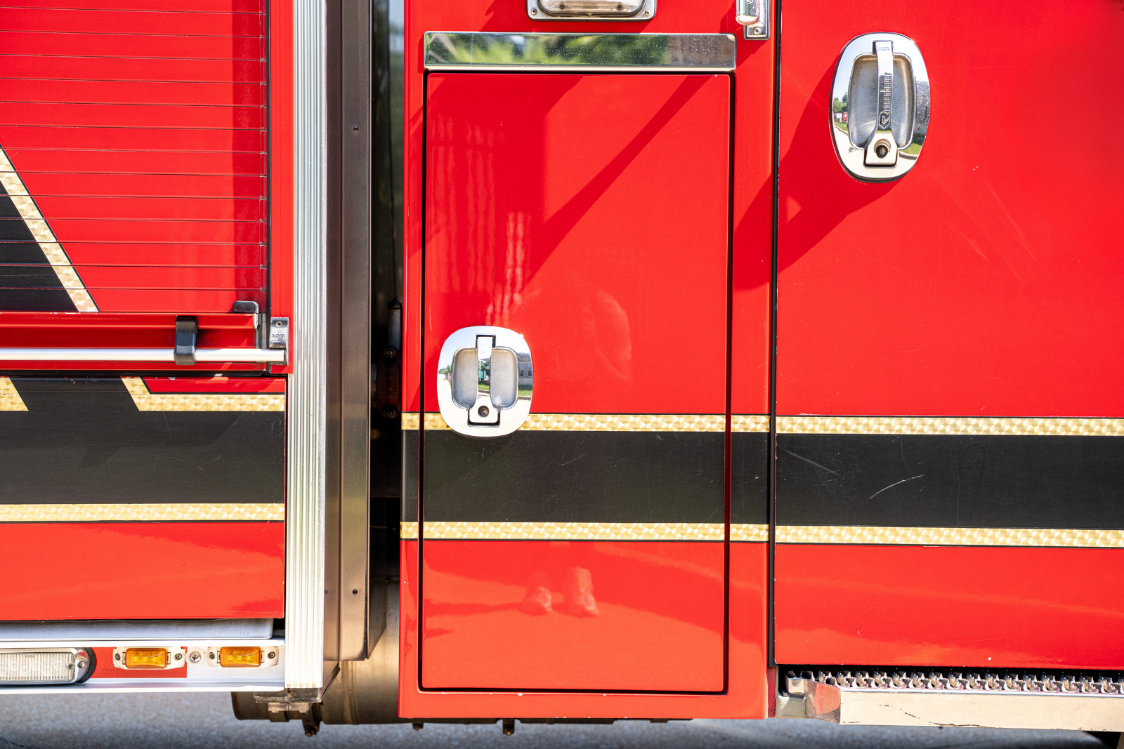 2014 Rosenbauer Commander Rescue Pumper - image 24