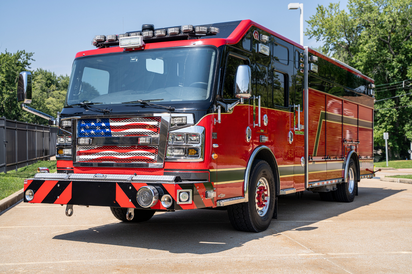 2014 Rosenbauer Commander Rescue Pumper