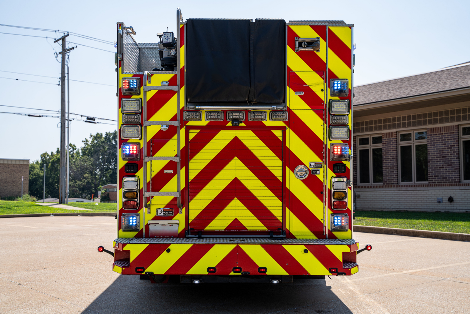 2014 Rosenbauer Commander Rescue Pumper - image 15