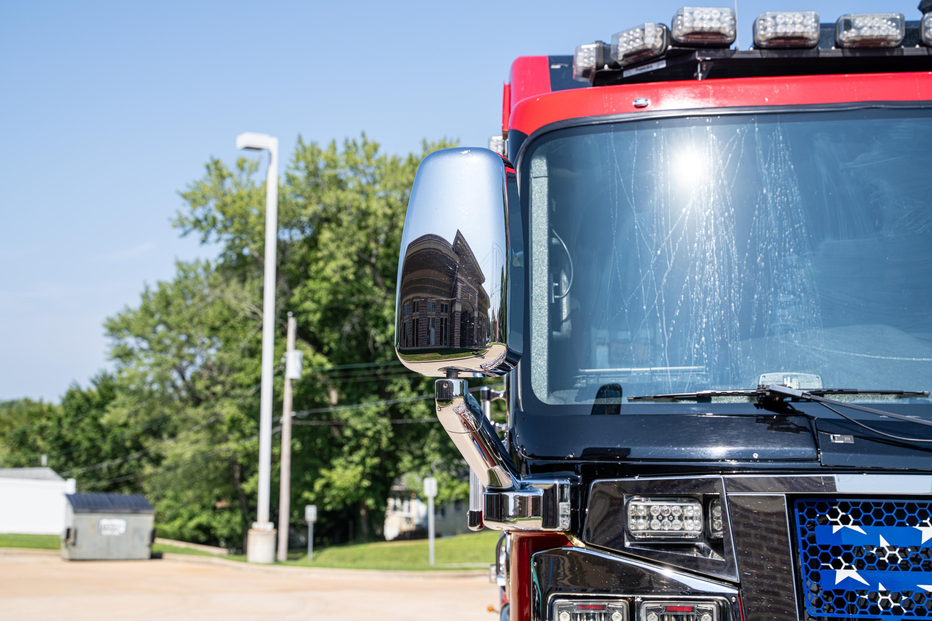 2014 Rosenbauer Commander Rescue Pumper - image 47