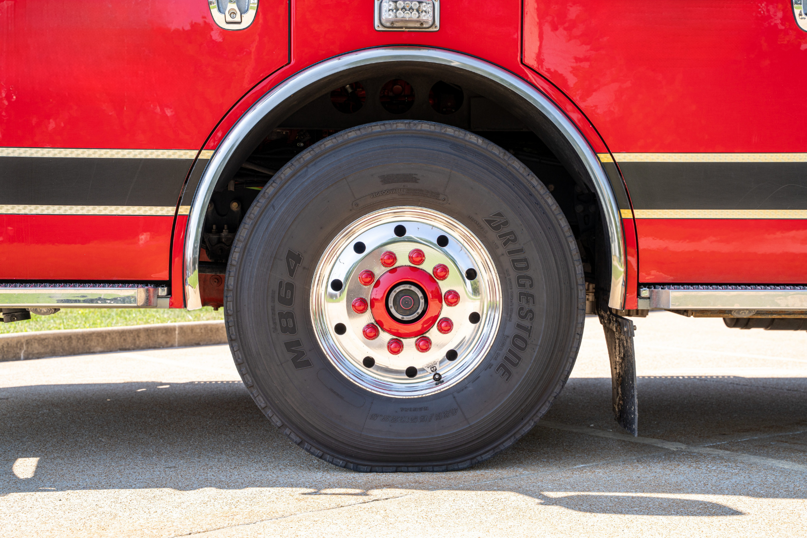 2014 Rosenbauer Commander Rescue Pumper - image 18