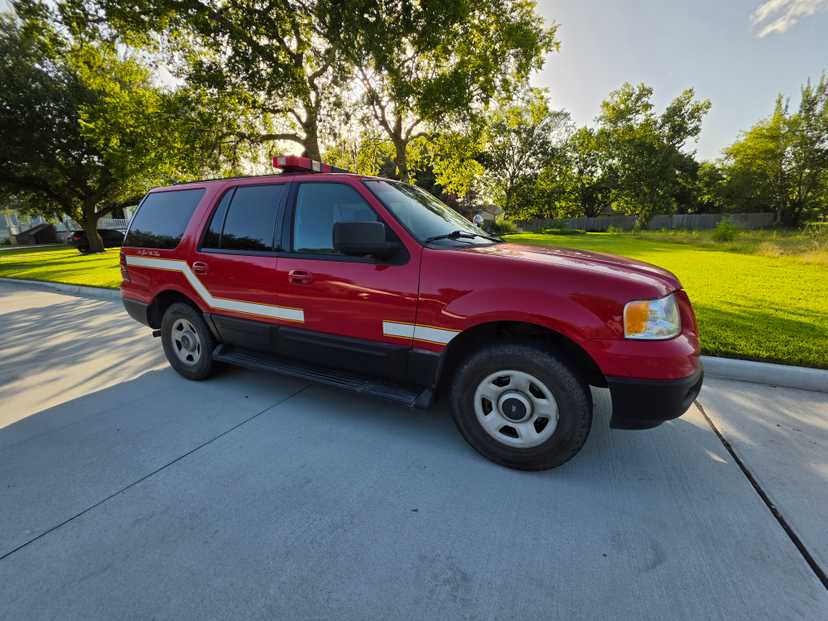 2003 Ford Expedition Command Truck — photo 6