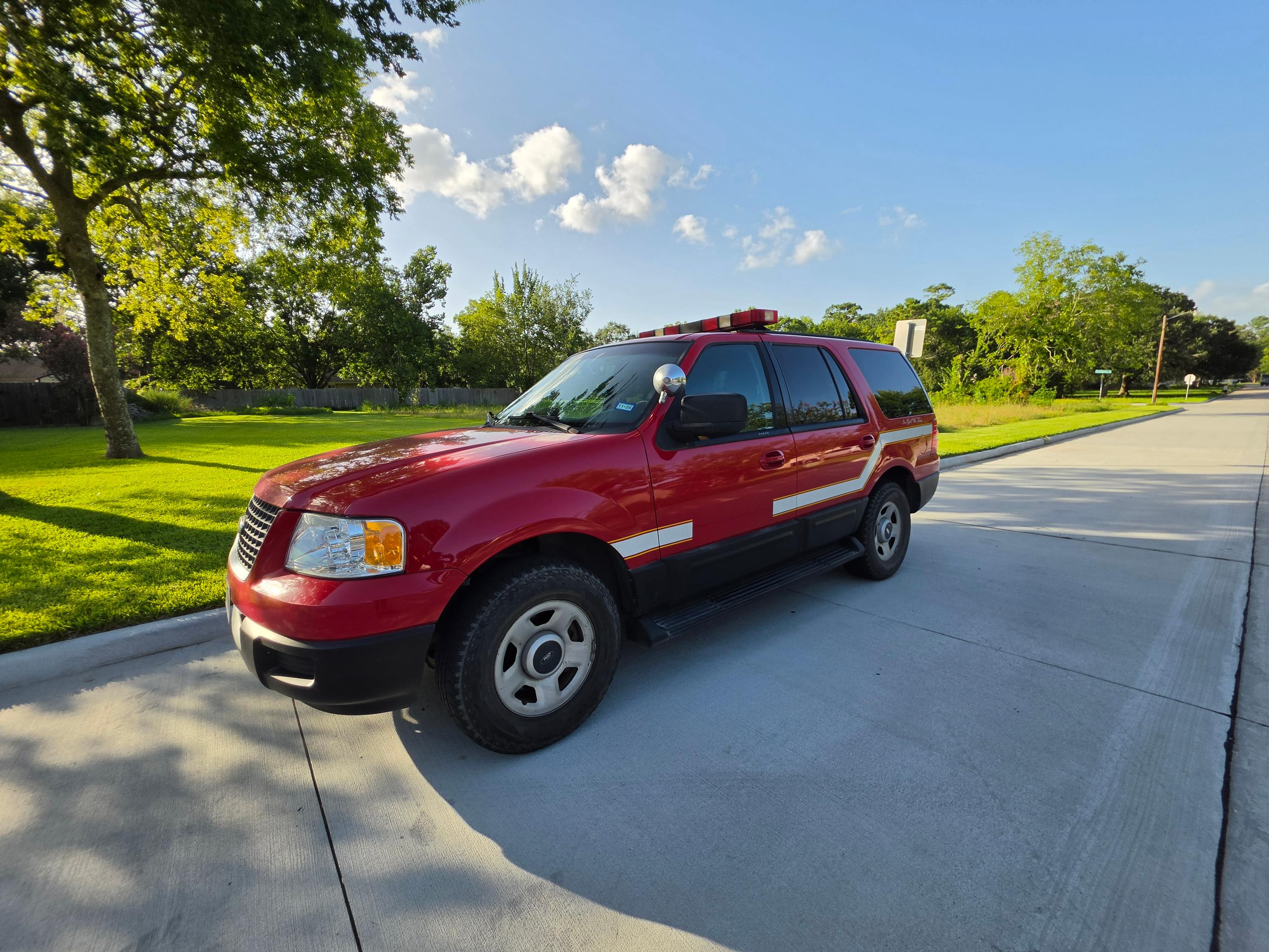 2003 Ford Expedition Command Truck - image 1