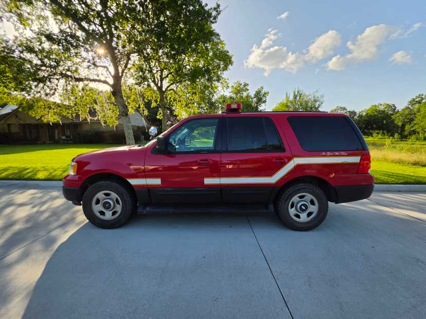 2003 Ford Expedition Command Truck — photo 4