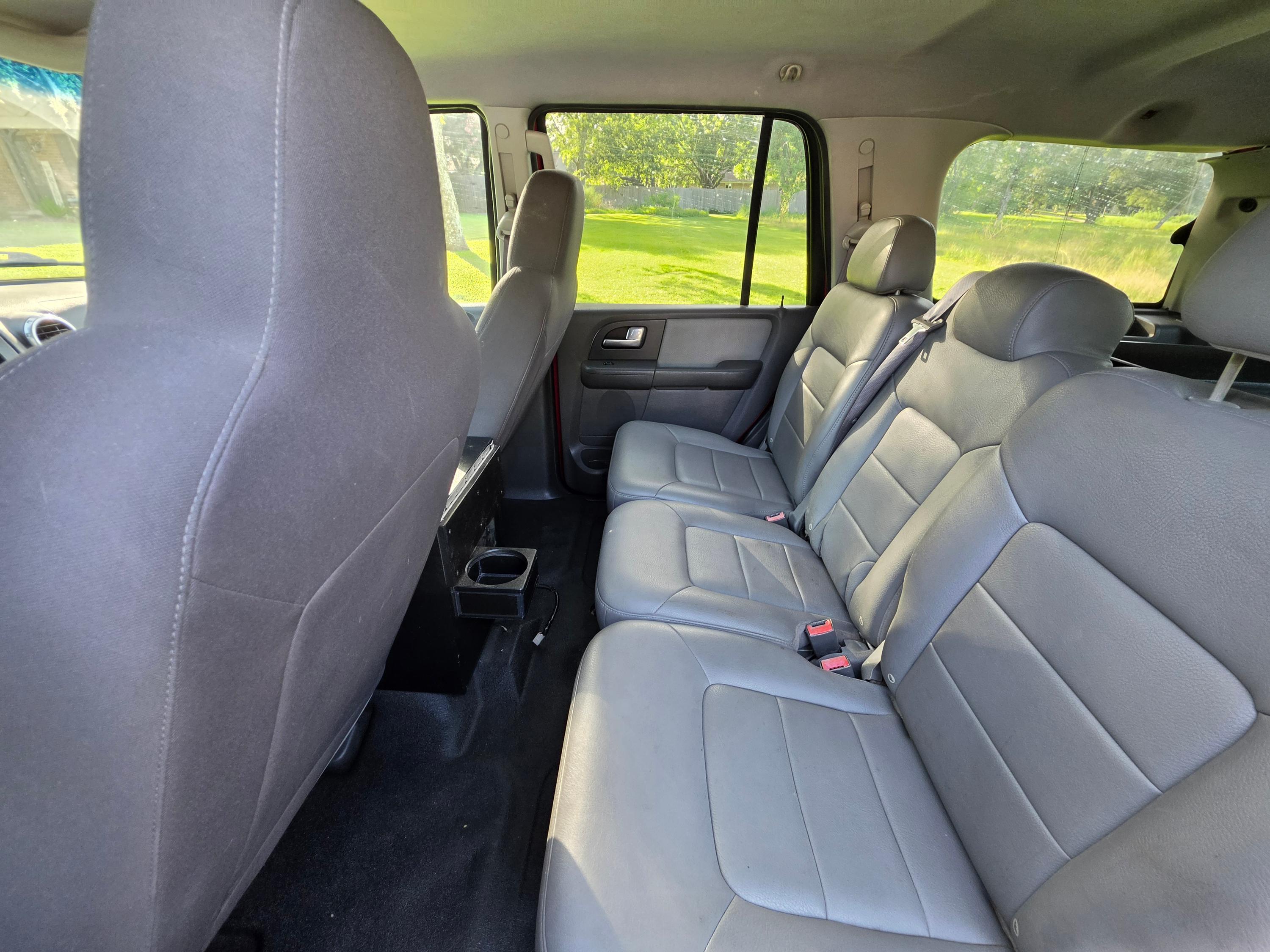 2003 Ford Expedition Command Truck - image 17