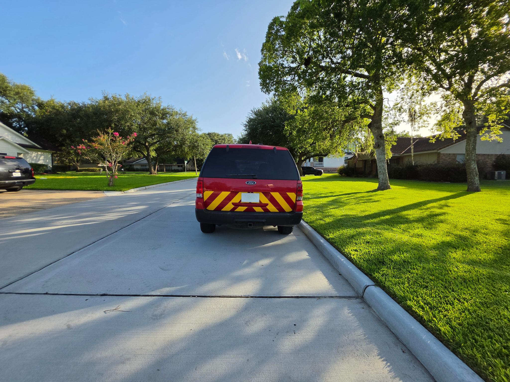2003 Ford Expedition Command Truck - image 3