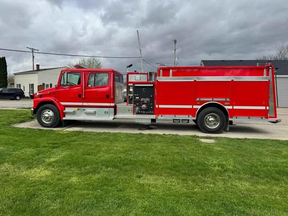 1998 Freightliner FL80 1250/1000