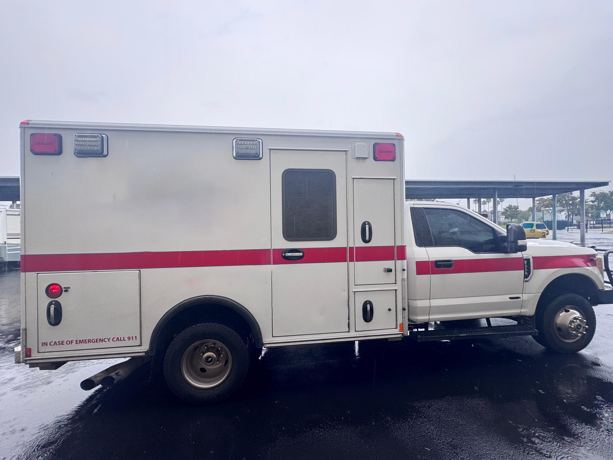 2017 REV Ford Type I Ambulance - image 3