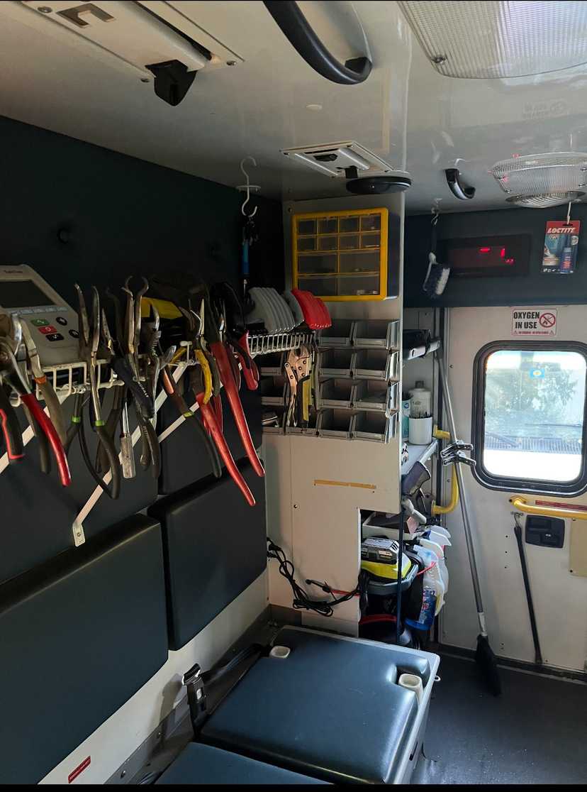 2009 Chevrolet Type III Ambulance — photo 8