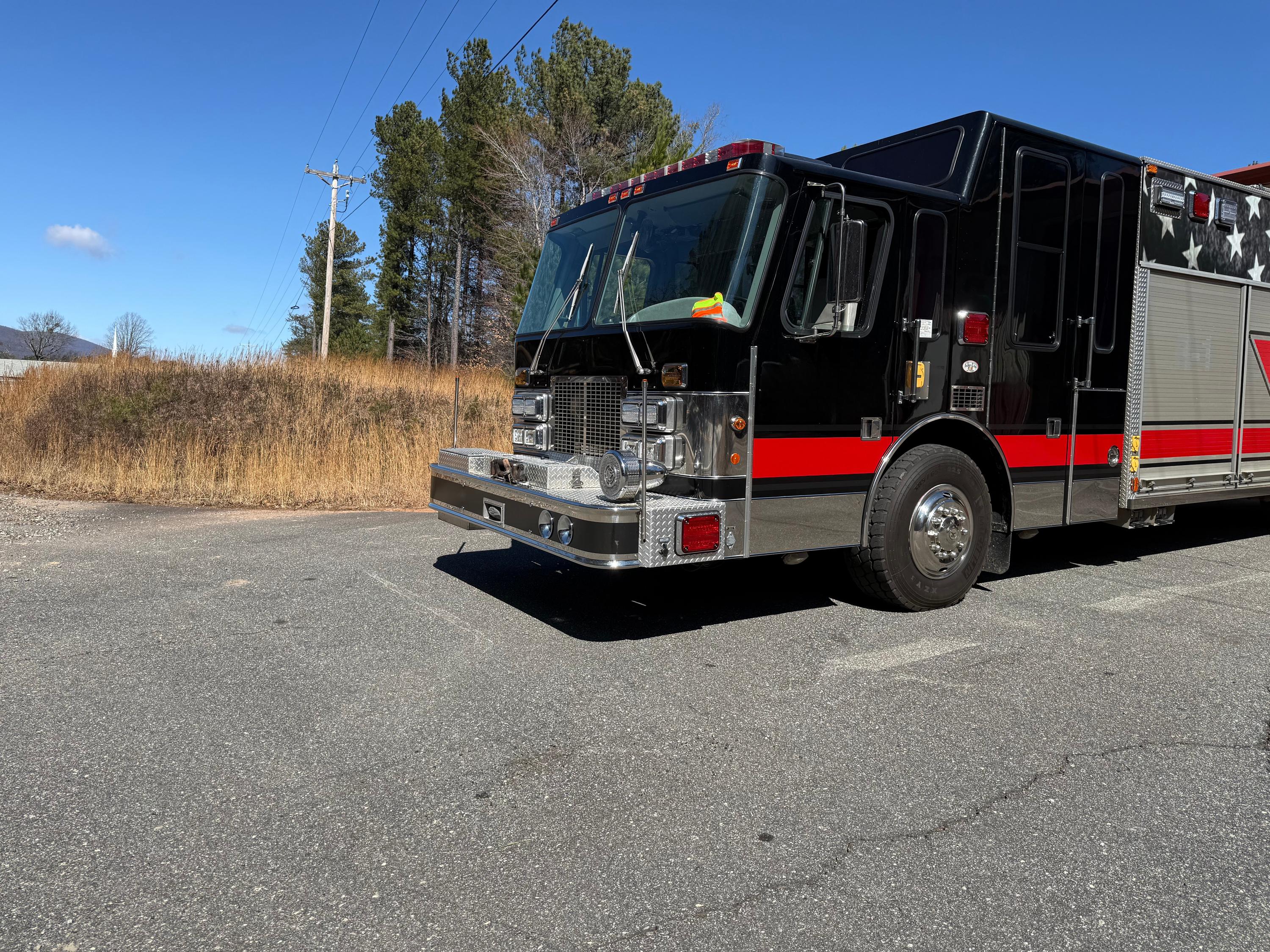 1999 Saulsbury Heavy Rescue - image 4