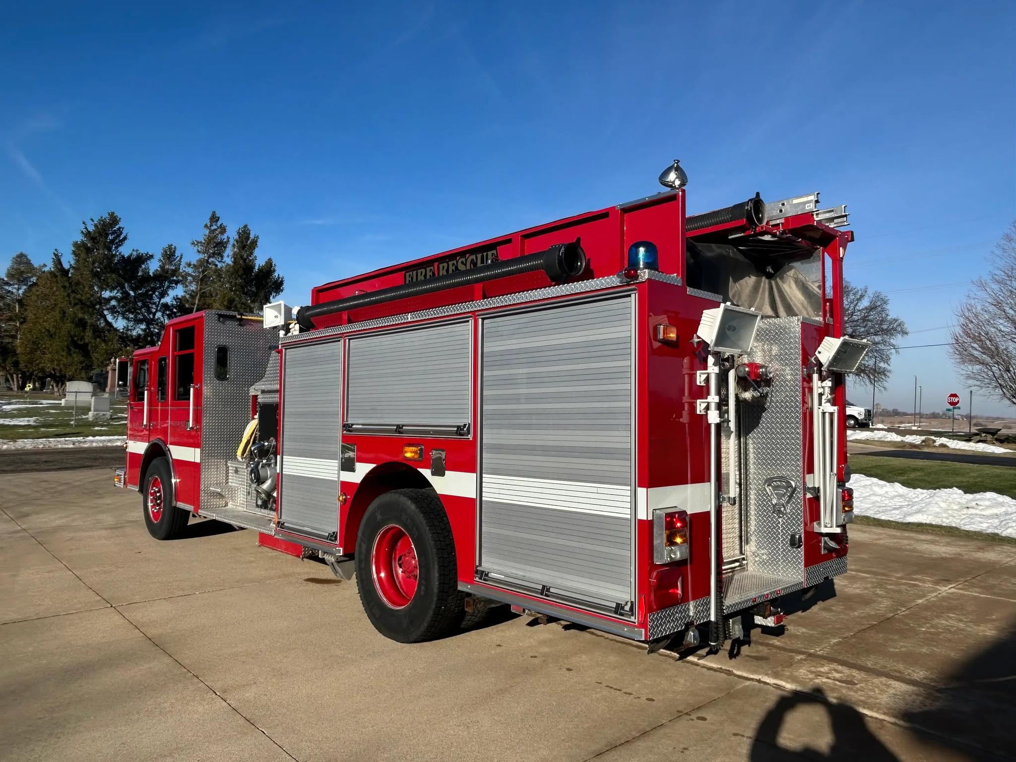 2002 Pierce Saber Pumper - image 5