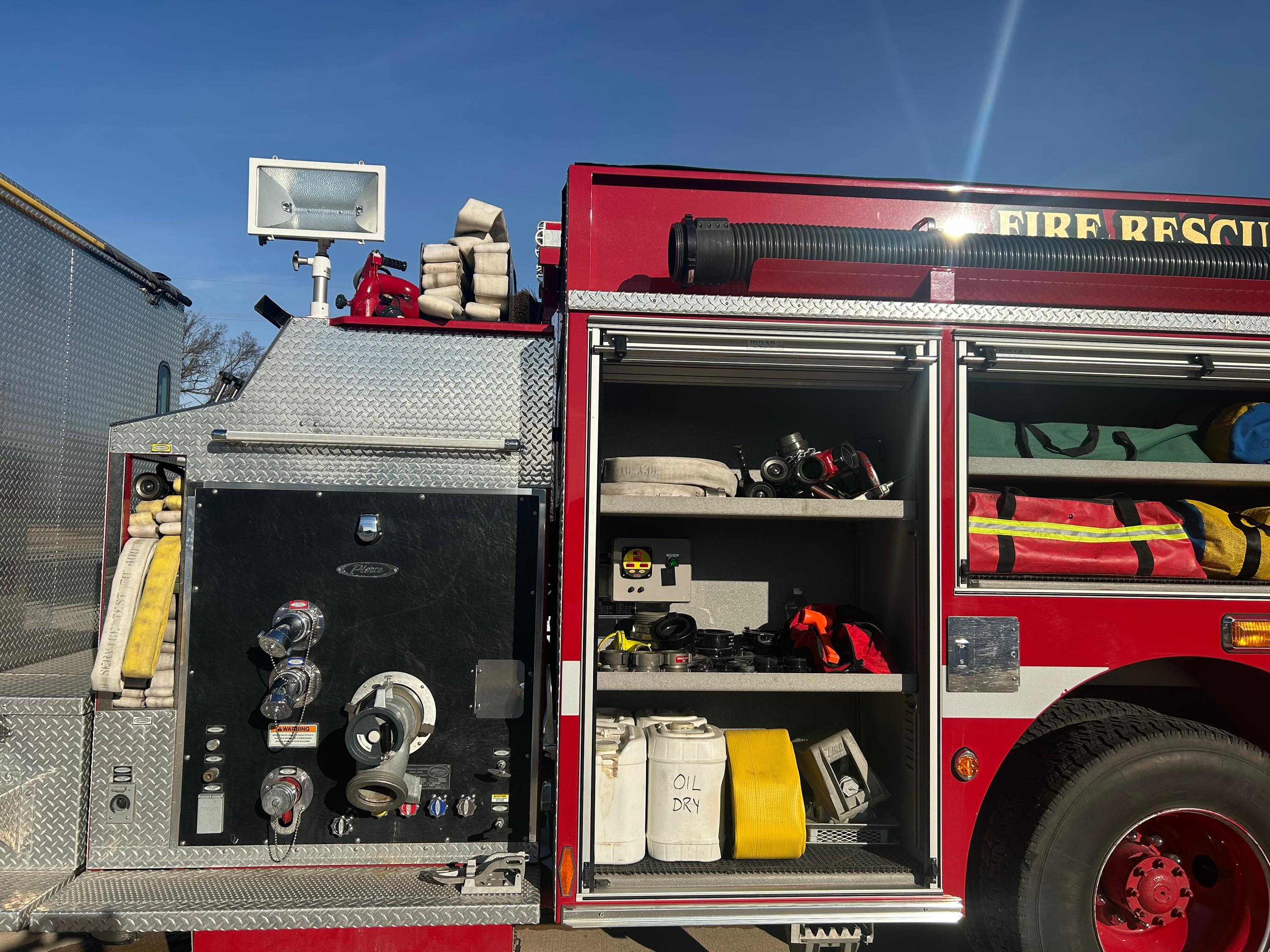 2002 Pierce Saber Pumper - image 9