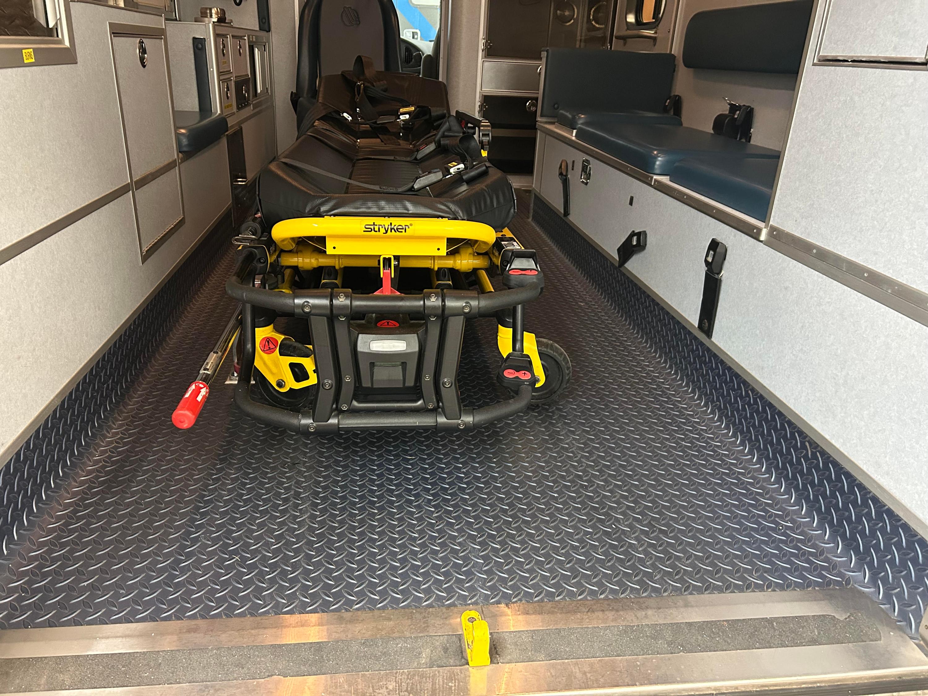 2006 MedTec Ford Type III Ambulance - image 25