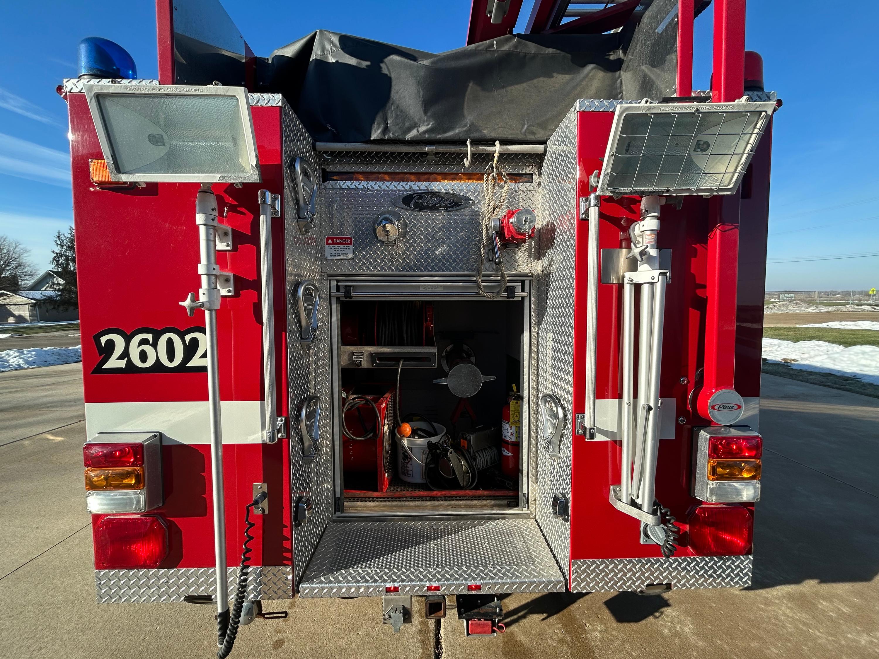2002 Pierce Saber Pumper - image 7